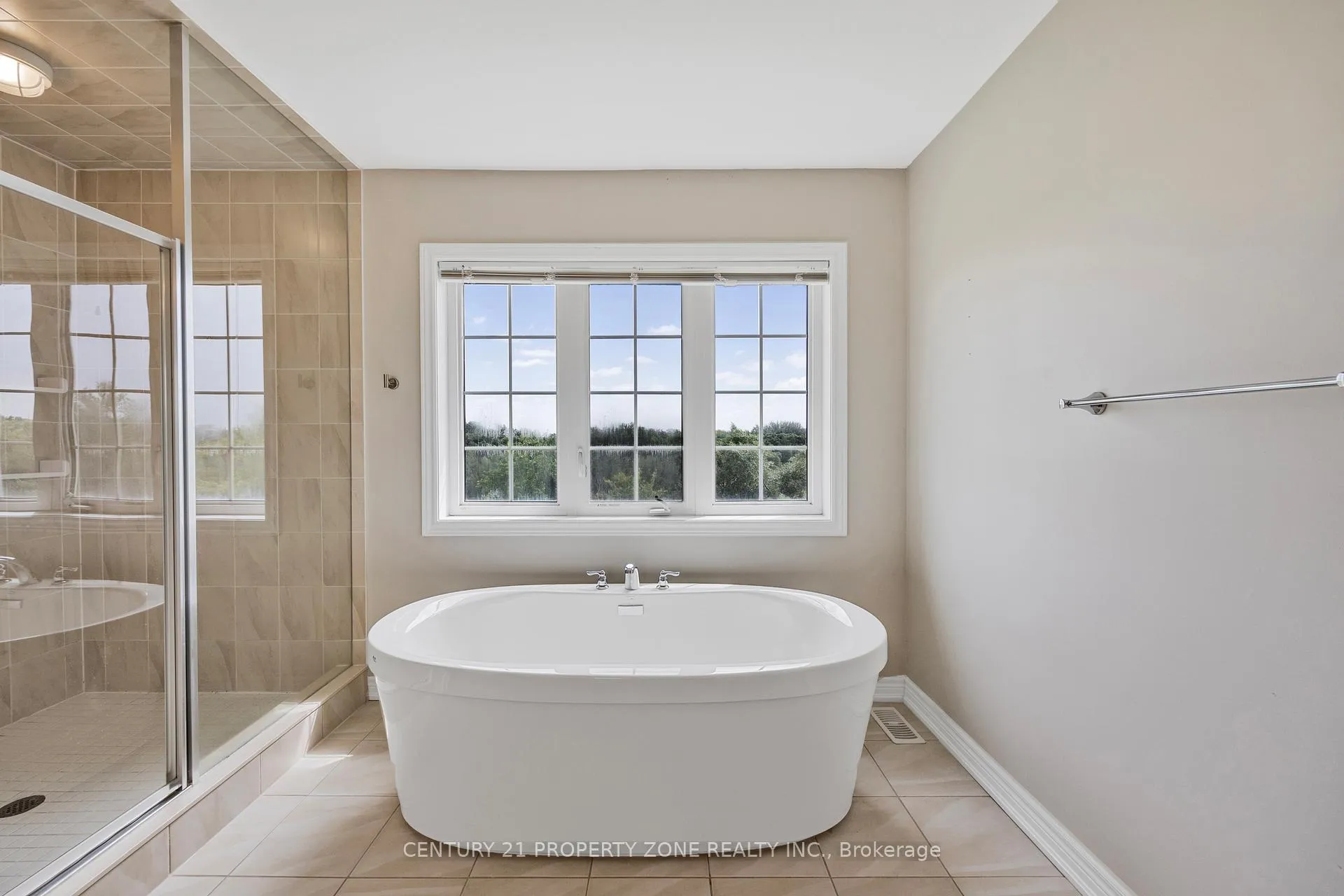 Photo 26 of 919 Green Street, Innisfil, Lefroy — HOMEH