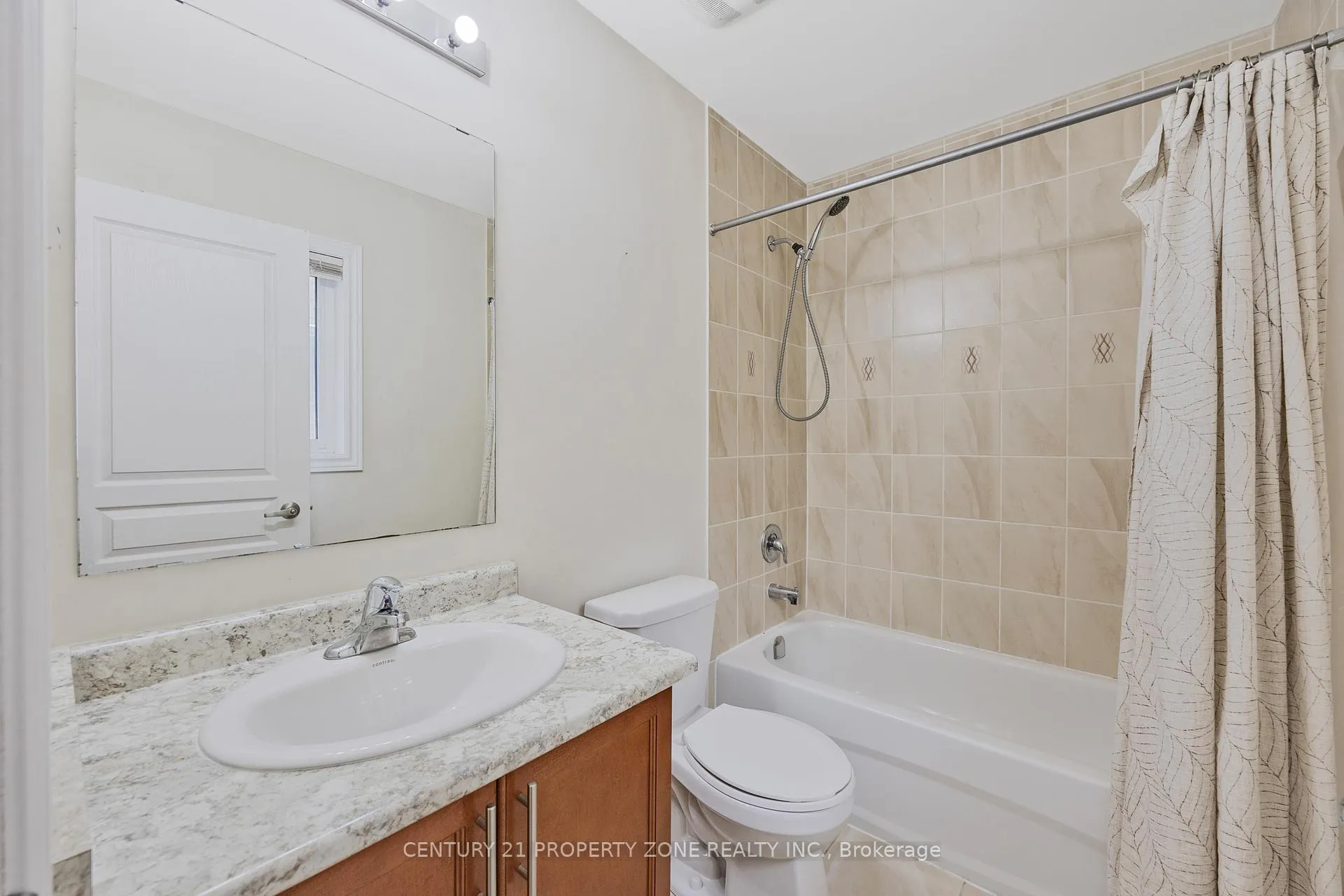 Photo 29 of 919 Green Street, Innisfil, Lefroy — HOMEH