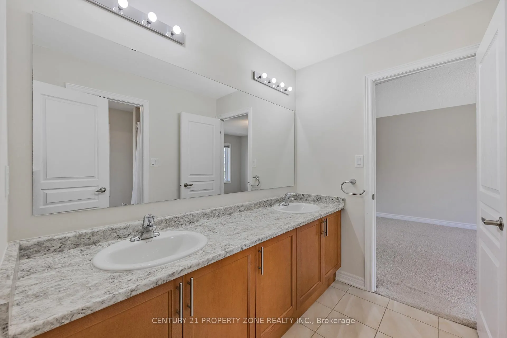 Photo 31 of 919 Green Street, Innisfil, Lefroy — HOMEH