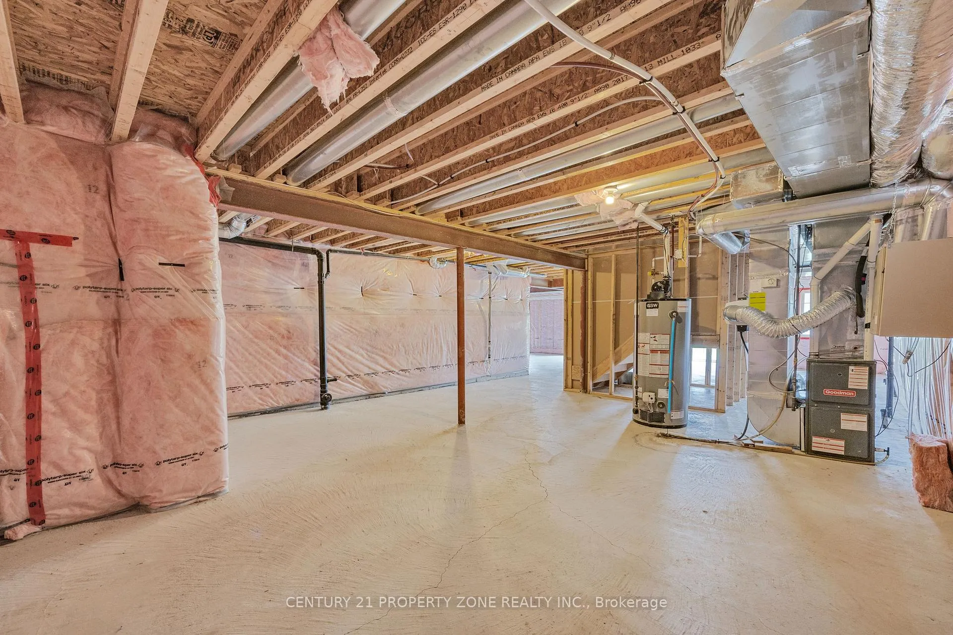 Photo 36 of 919 Green Street, Innisfil, Lefroy — HOMEH