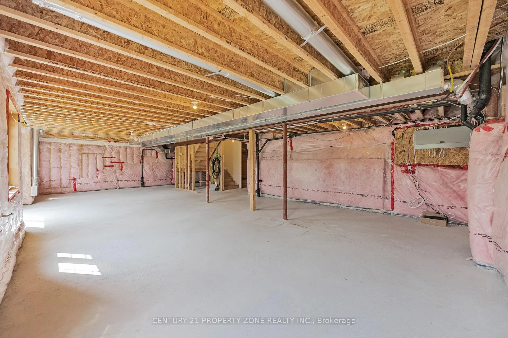 Photo 38 of 919 Green Street, Innisfil, Lefroy — HOMEH