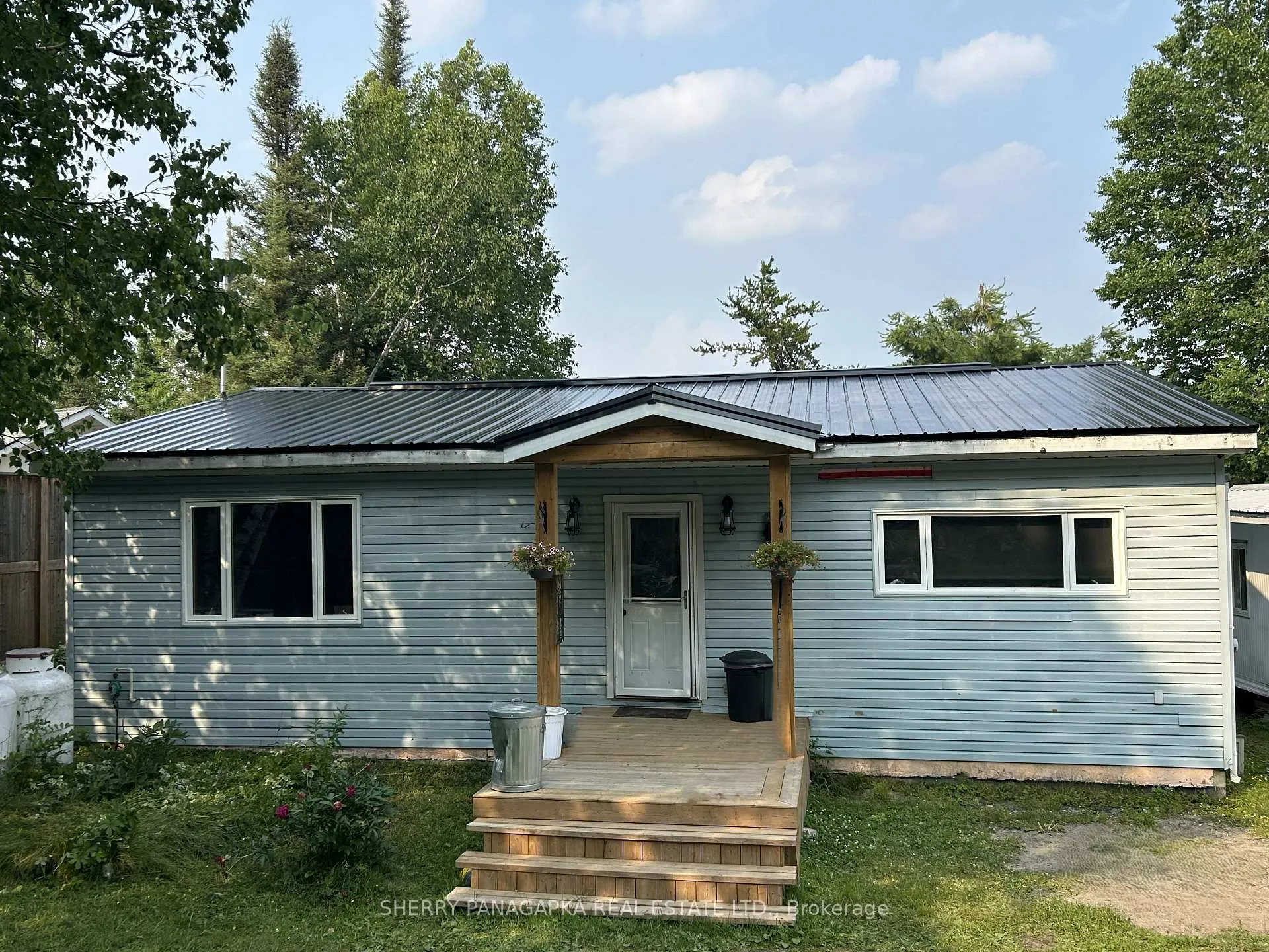 Front of 512 South Bay Road