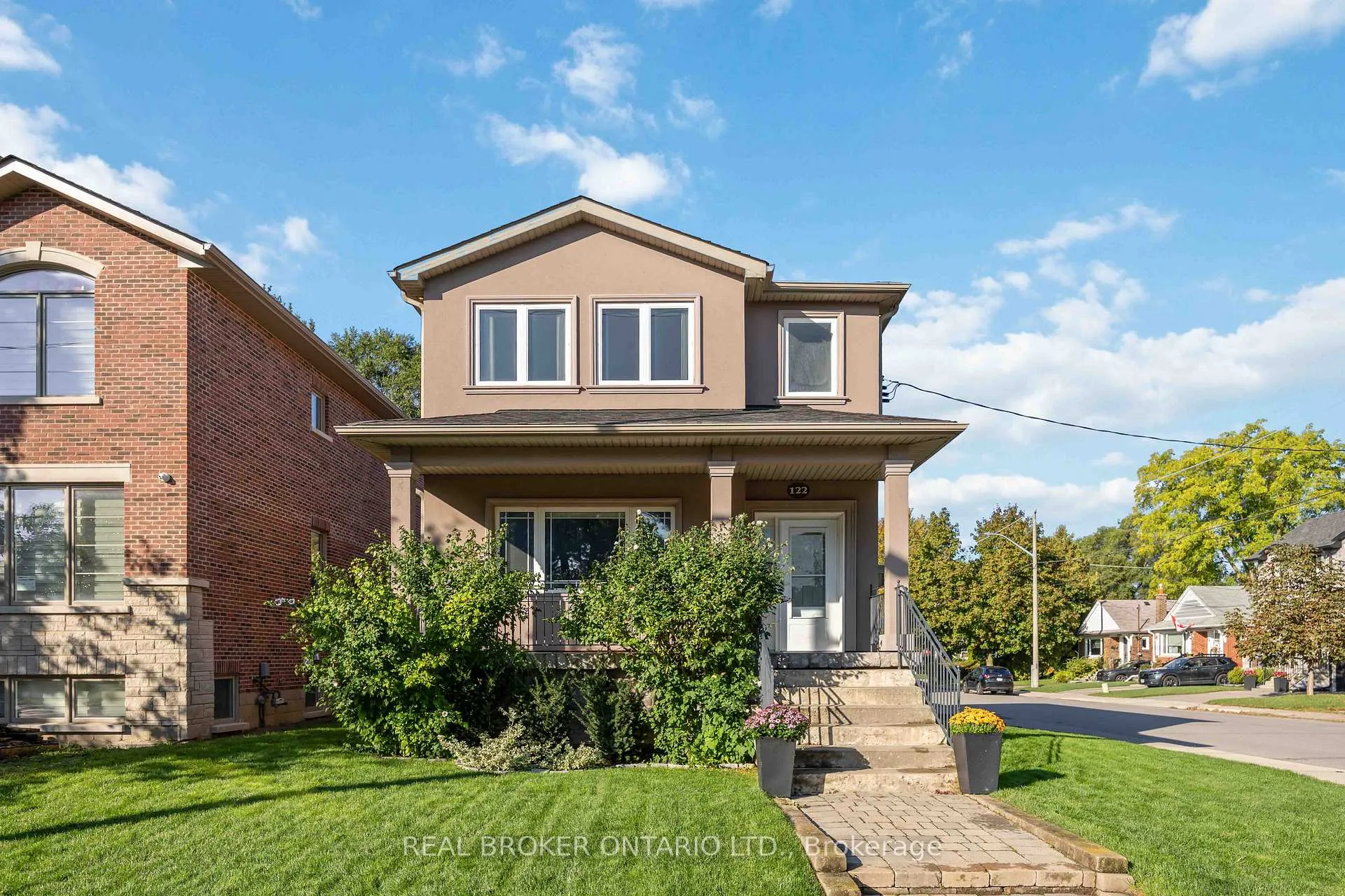 Front of 122 Cedarcrest Boulevard