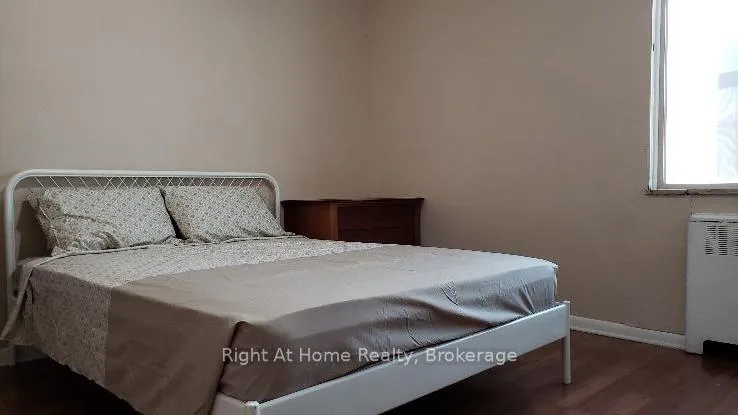 Photo 2 of 2998 tecumseh Road, Windsor — HOMEH
