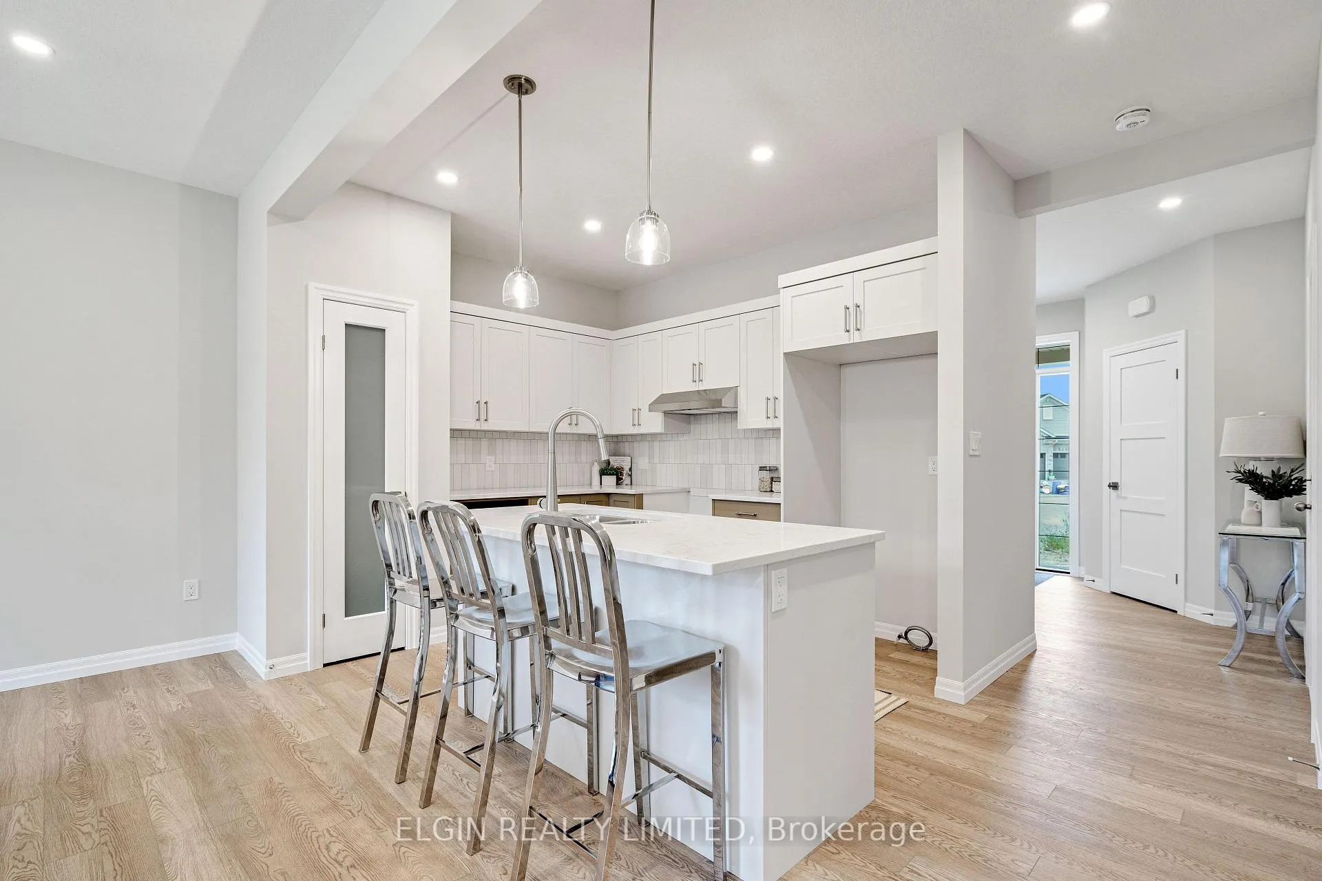 Photo 14 of 8 Columbus Court, Central Elgin, Rural Central Elgin — HOMEH