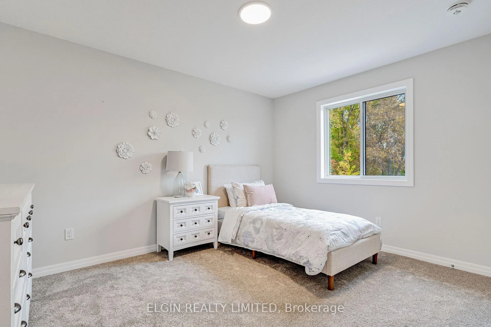 Photo 33 of 8 Columbus Court, Central Elgin, Rural Central Elgin — HOMEH