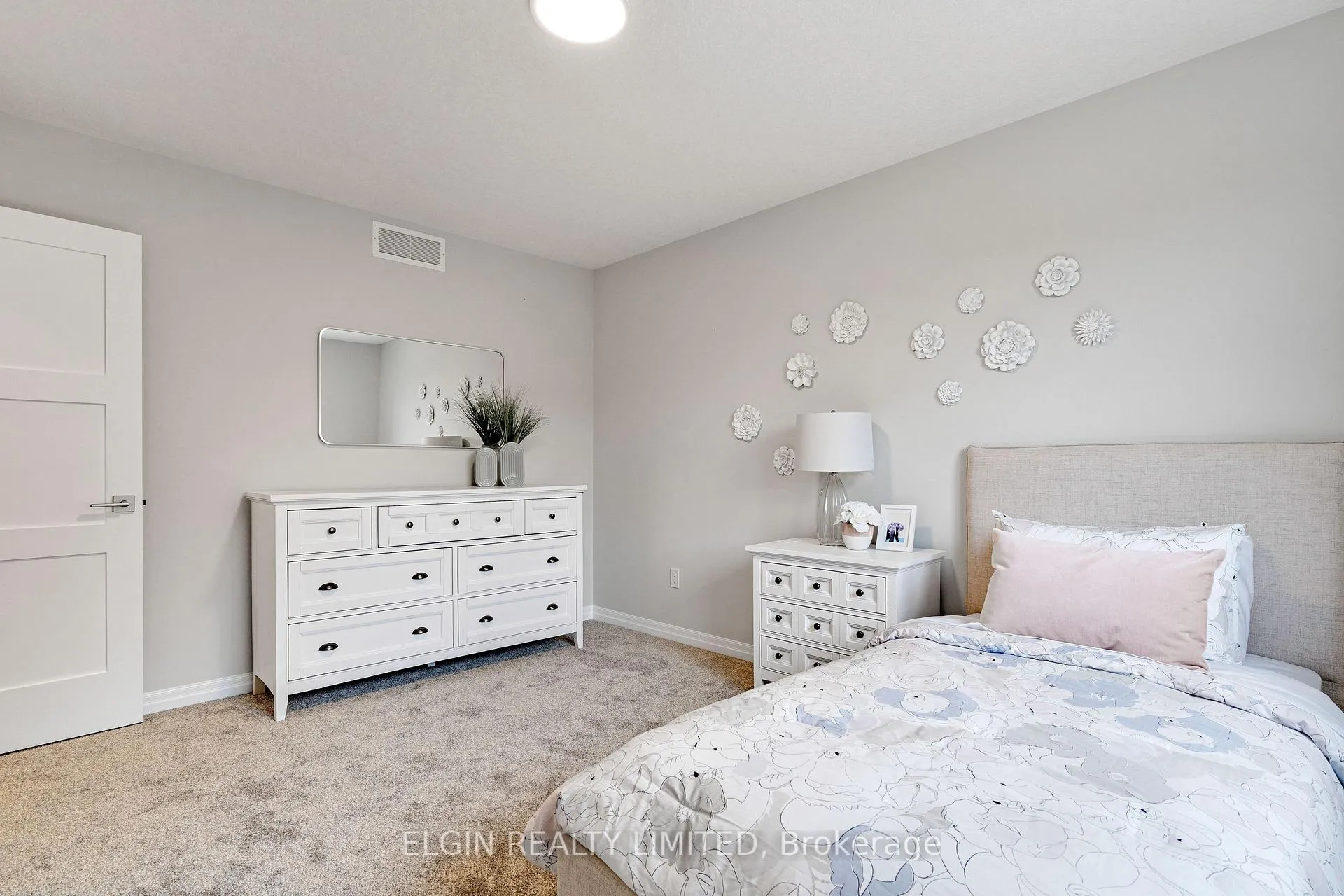 Photo 34 of 8 Columbus Court, Central Elgin, Rural Central Elgin — HOMEH