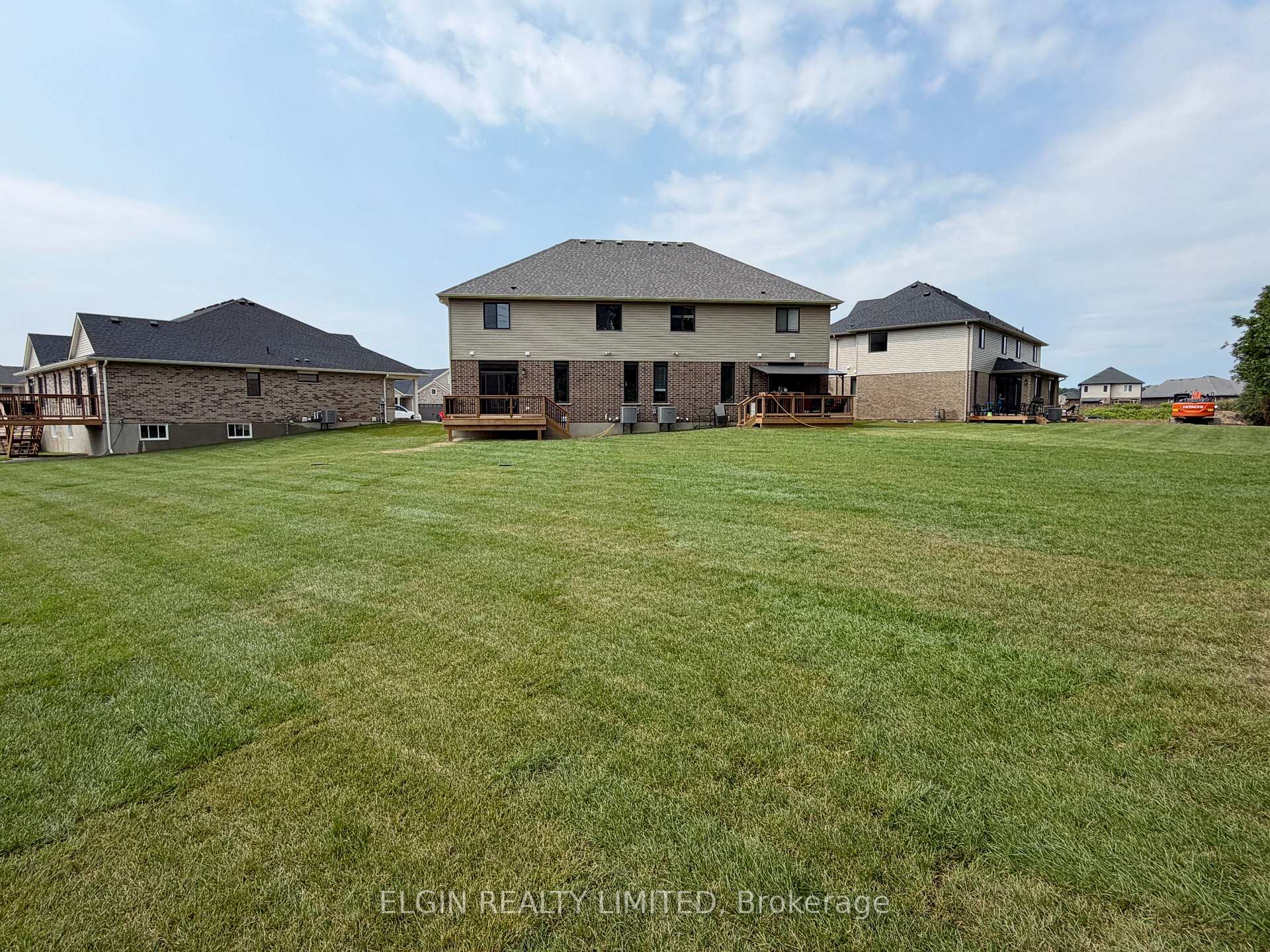 Photo 7 of 8 Columbus Court, Central Elgin, Rural Central Elgin — HOMEH