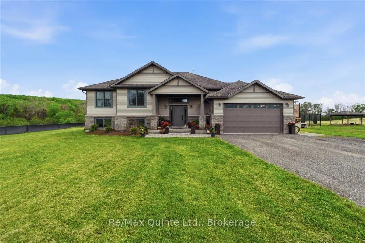 Photo 1 of 528 Willet Road, Belleville, Thurlow Ward — HOMEH