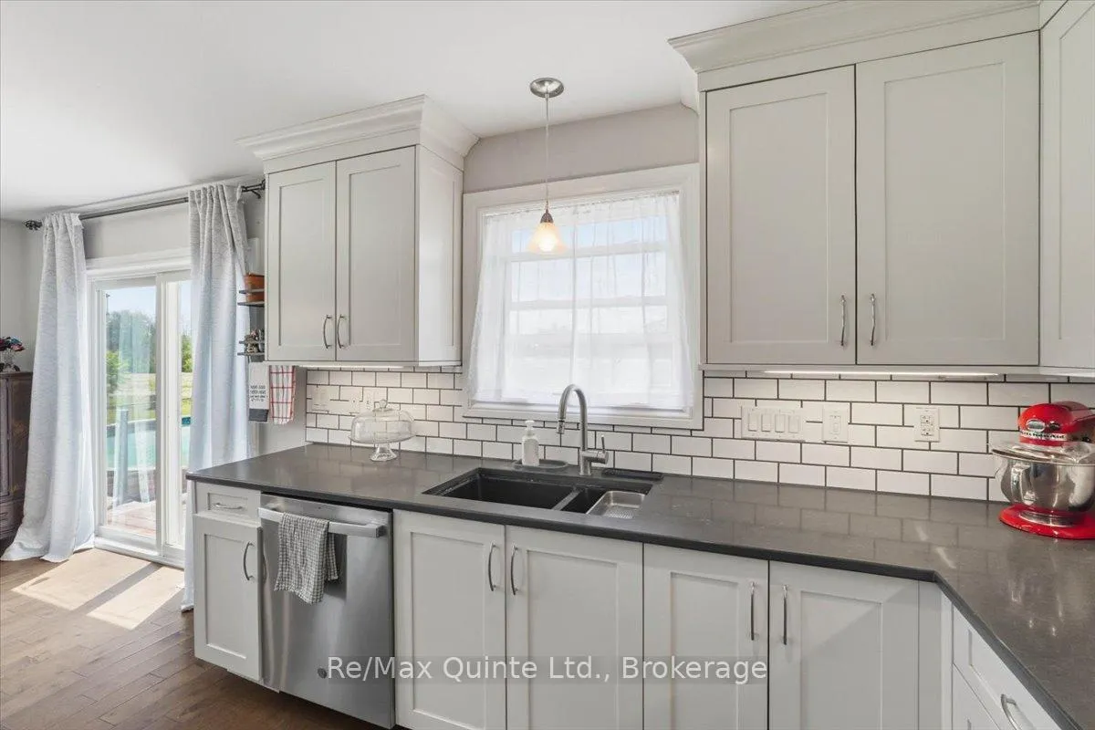 Photo 13 of 528 Willet Road, Belleville, Thurlow Ward — HOMEH
