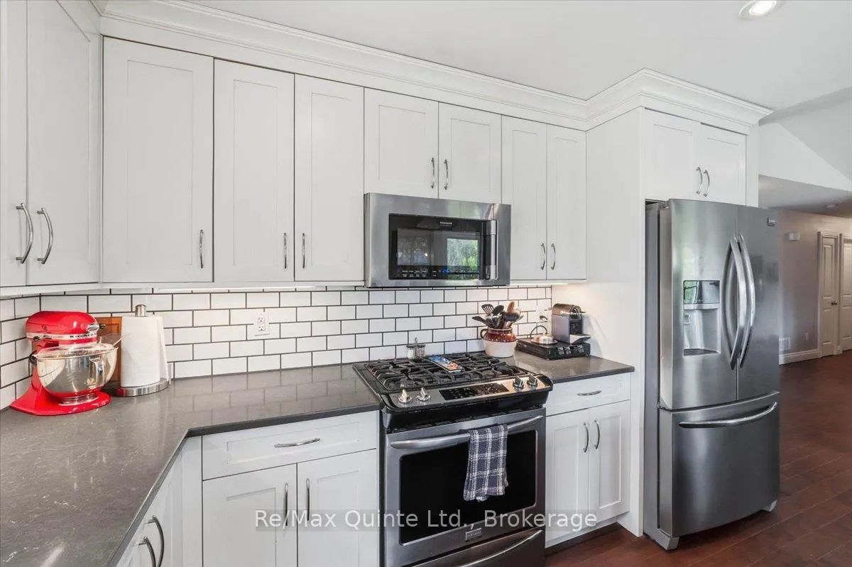 Photo 14 of 528 Willet Road, Belleville, Thurlow Ward — HOMEH