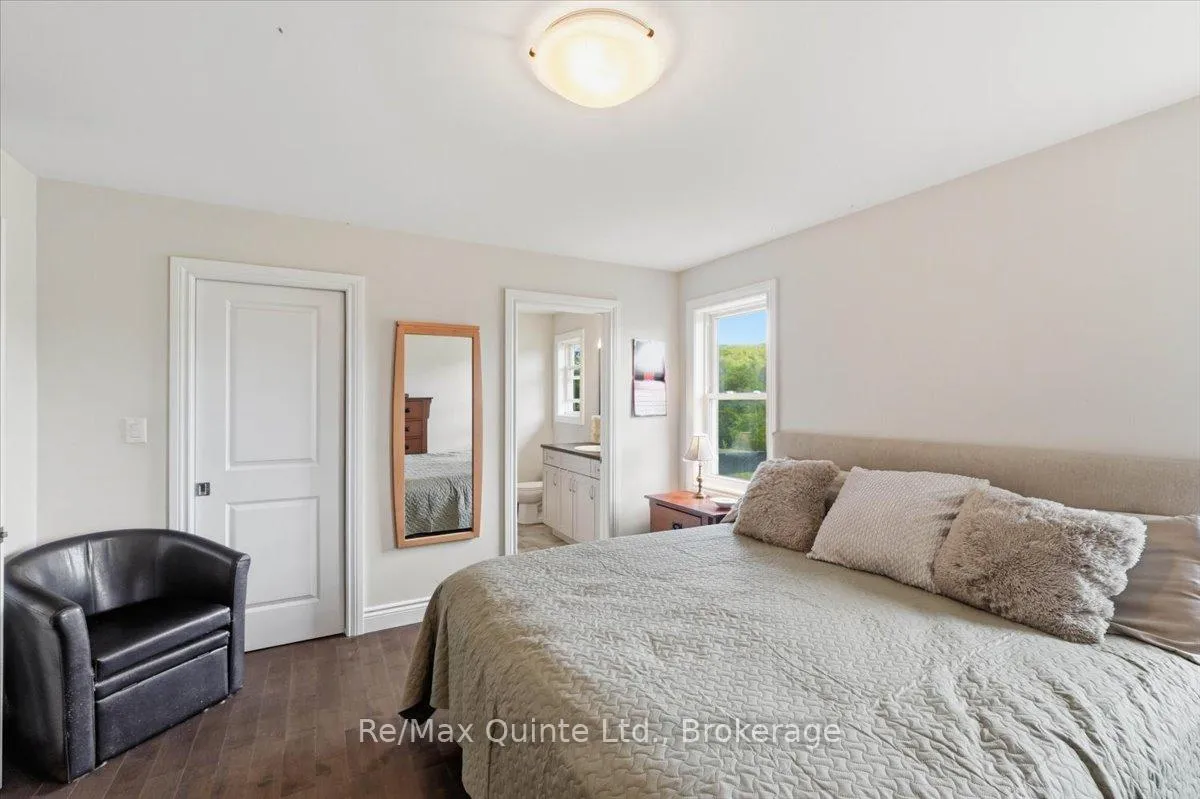 Photo 17 of 528 Willet Road, Belleville, Thurlow Ward — HOMEH