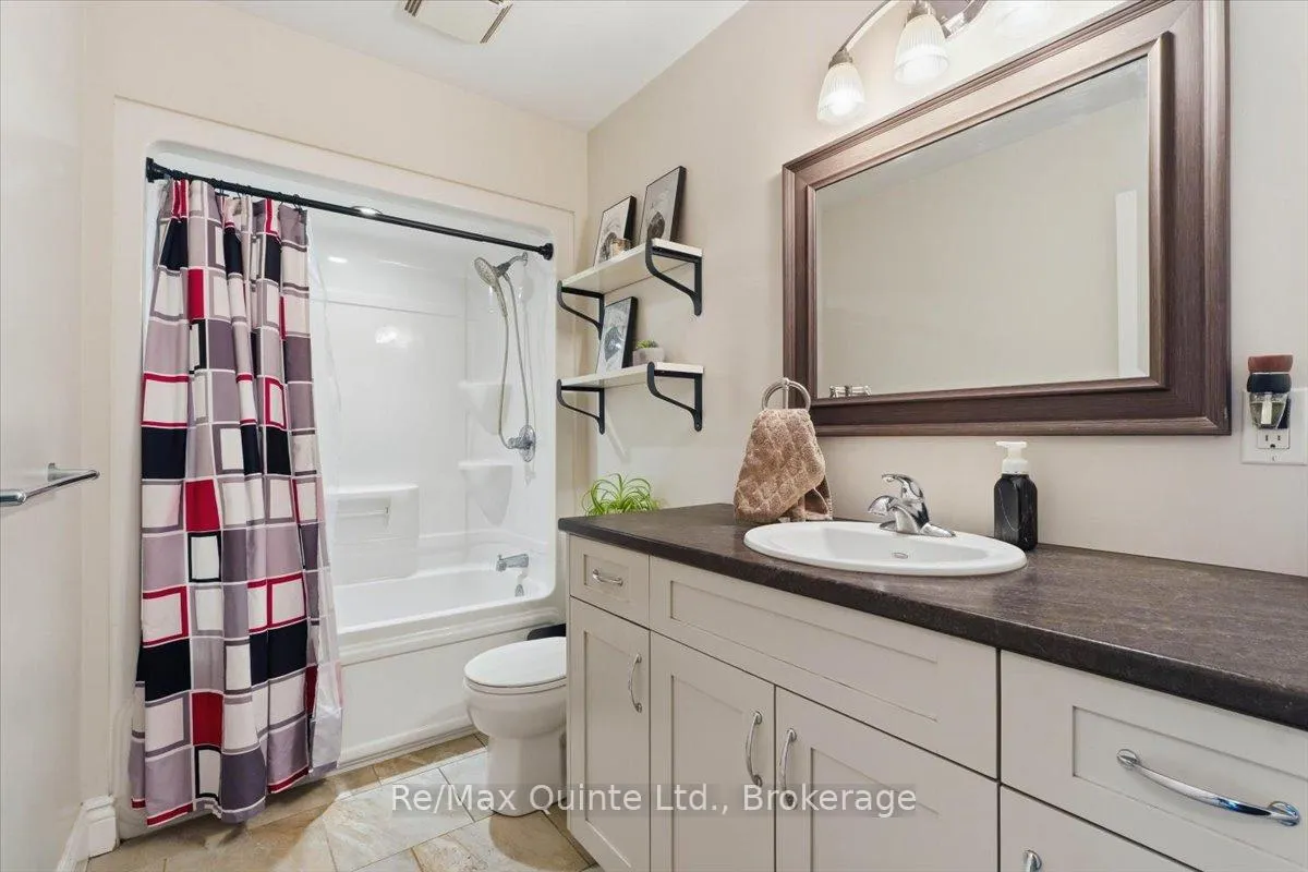 Photo 22 of 528 Willet Road, Belleville, Thurlow Ward — HOMEH