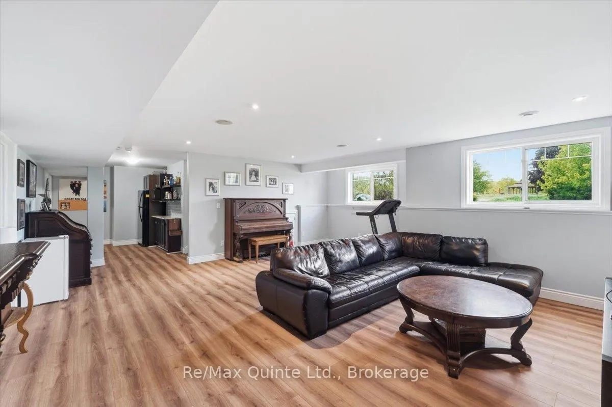 Photo 27 of 528 Willet Road, Belleville, Thurlow Ward — HOMEH