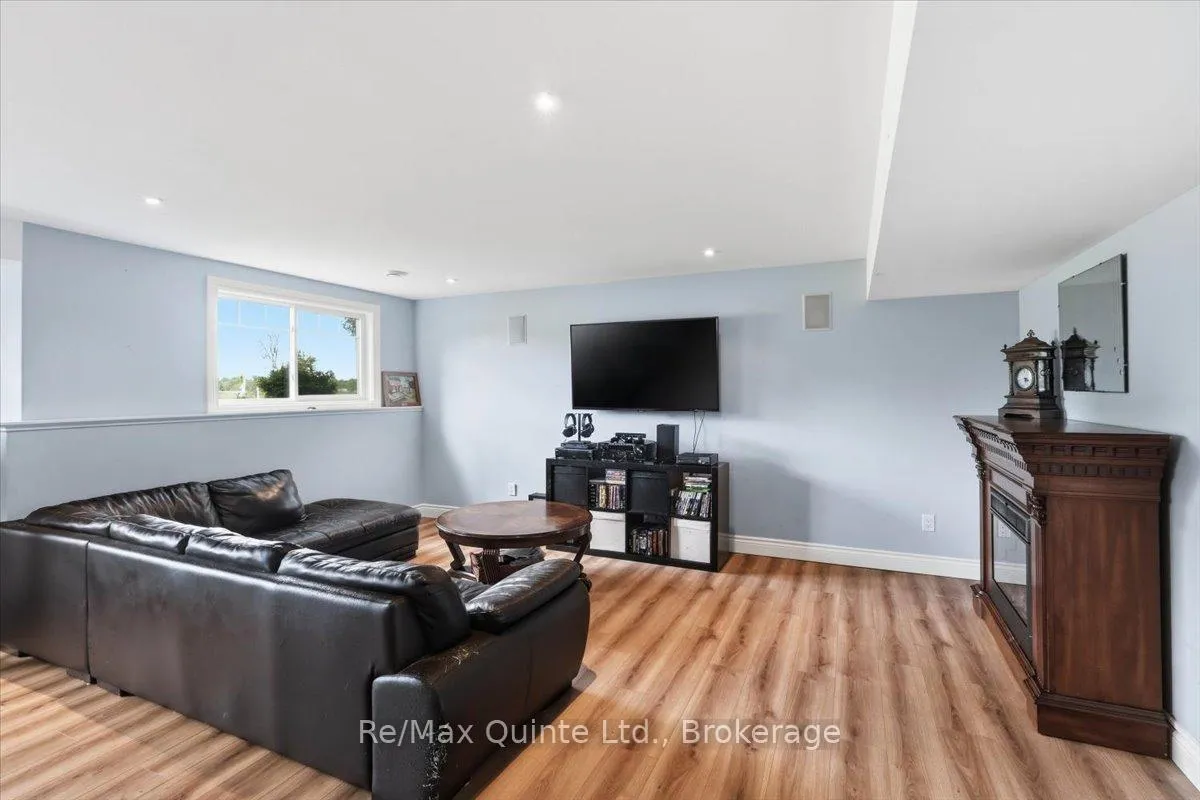 Photo 31 of 528 Willet Road, Belleville, Thurlow Ward — HOMEH
