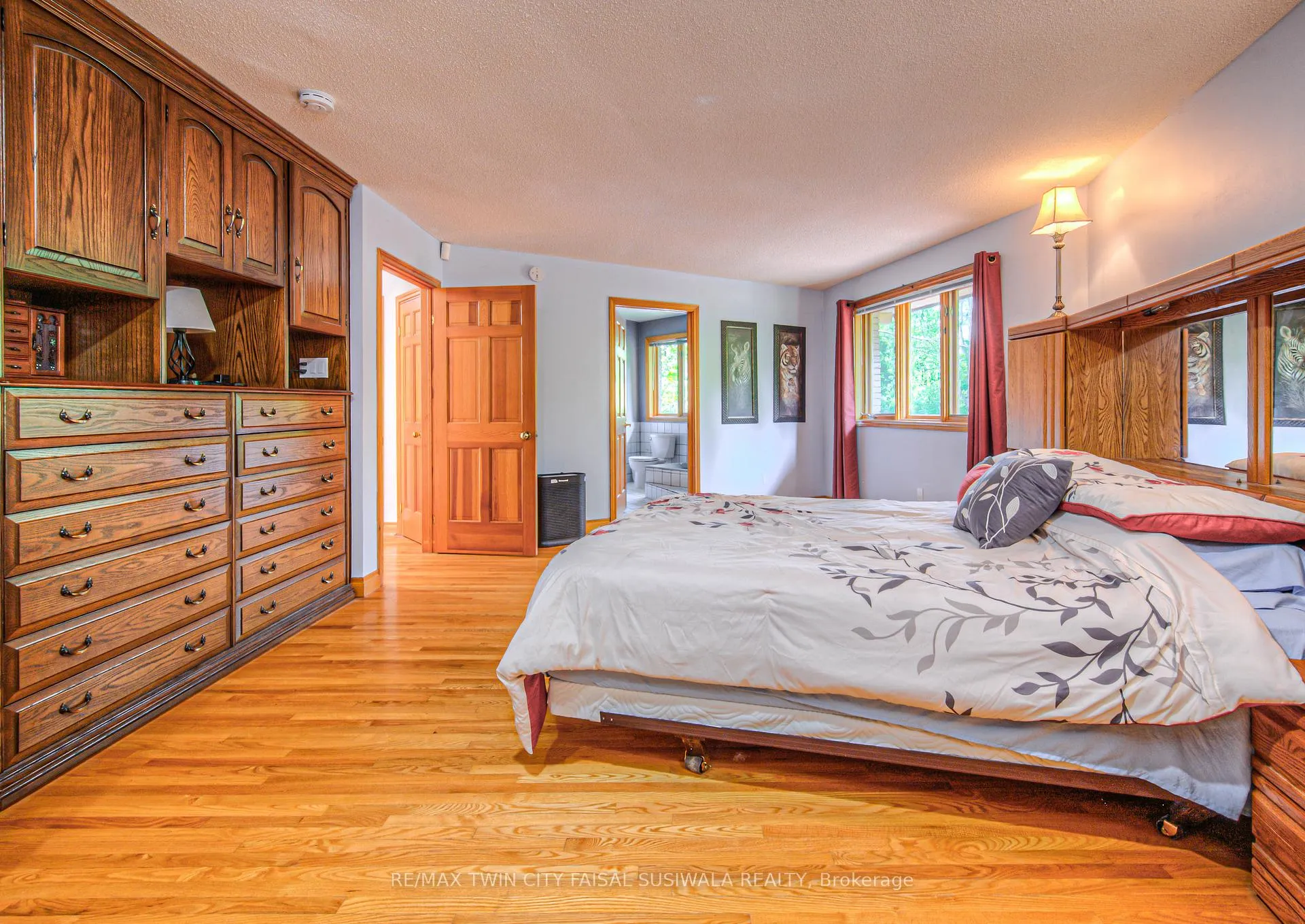 Photo 36 of 35 Robinson Road, Cambridge — HOMEH