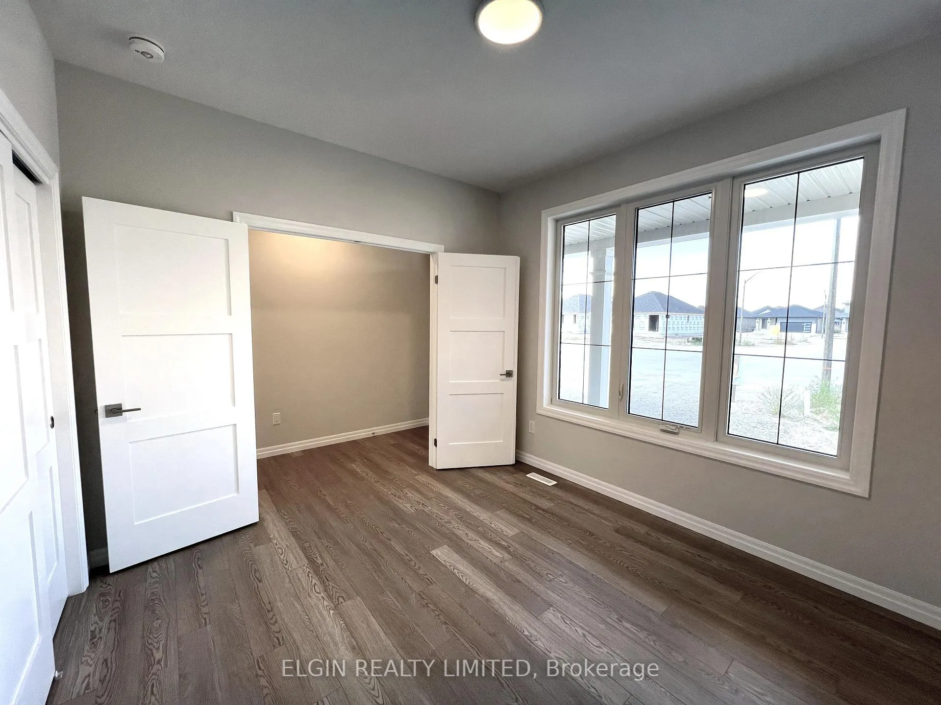Photo 3 of 10 Columbus Court, Central Elgin, Rural Central Elgin — HOMEH