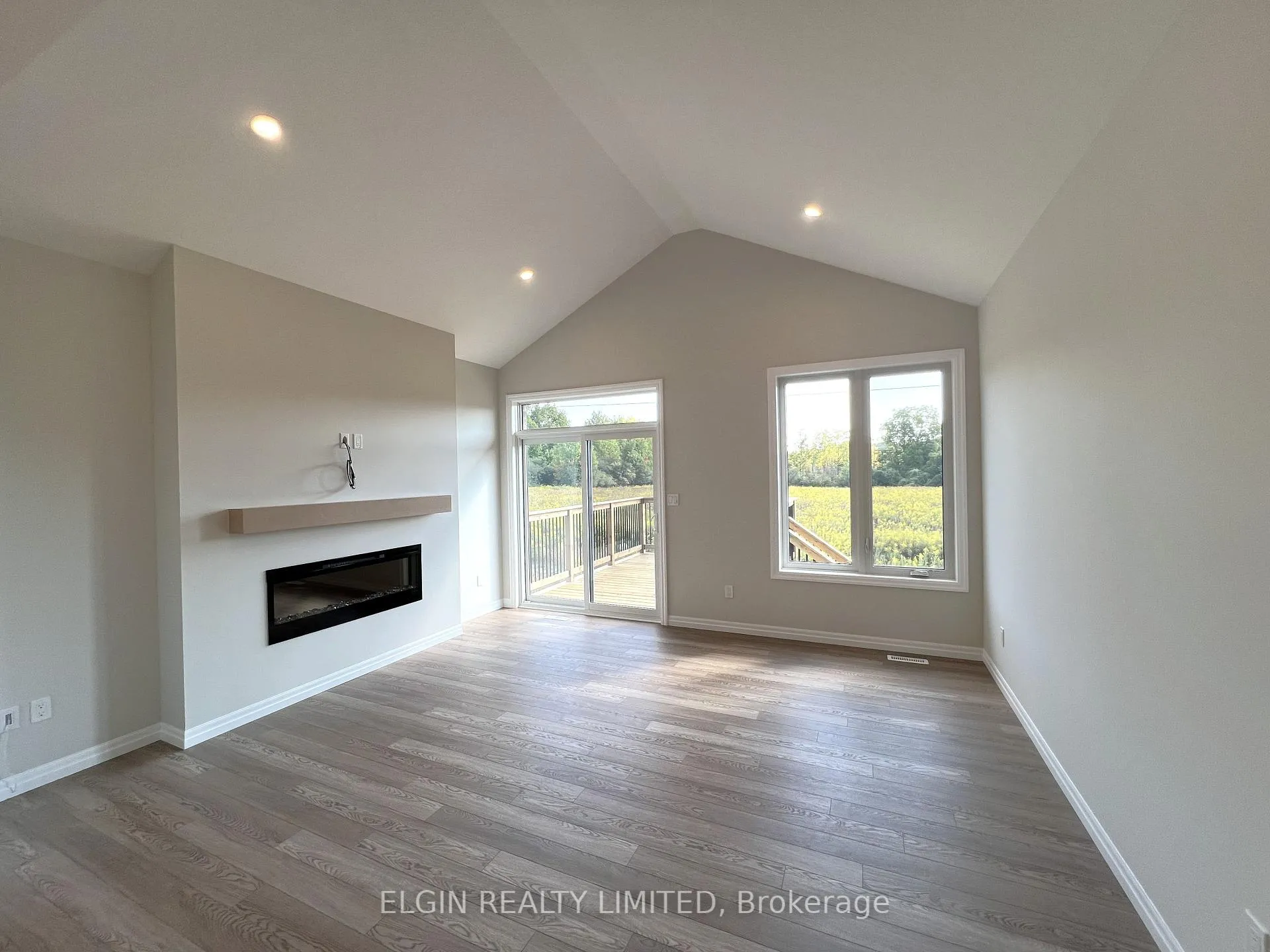 Photo 12 of 10 Columbus Court, Central Elgin, Rural Central Elgin — HOMEH