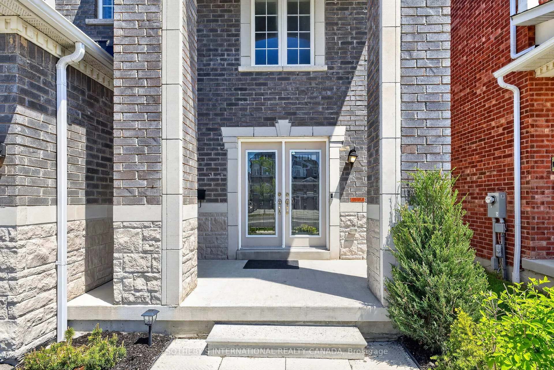 Photo 5 of 689 Audley Road S, Ajax, South East — HOMEH