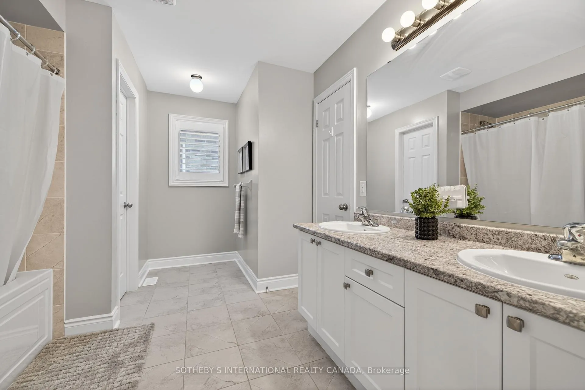 Photo 34 of 689 Audley Road S, Ajax, South East — HOMEH