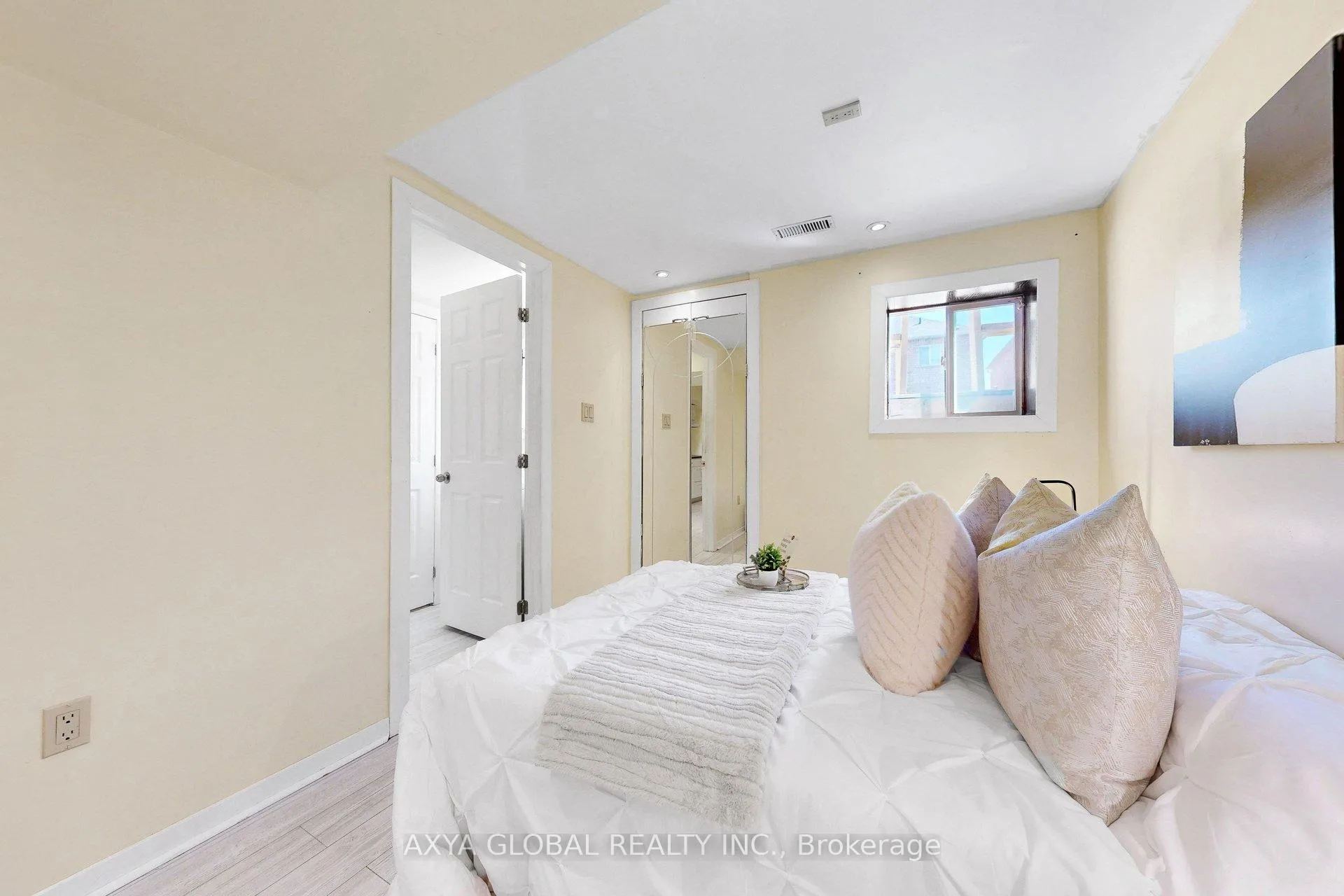 Photo 44 of 74 McSweeney Crescent, Ajax, Northwest Ajax — HOMEH