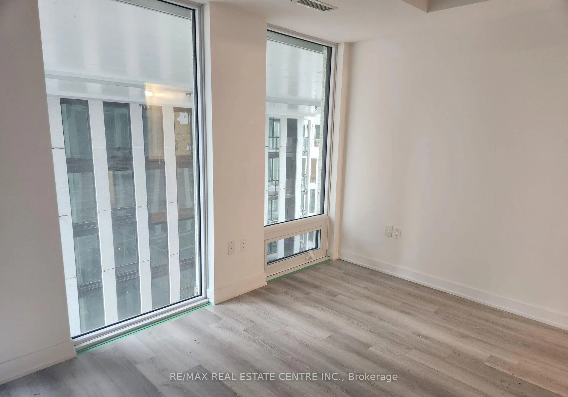 Photo 3 of 121 St Patrick Street, Toronto, University — HOMEH