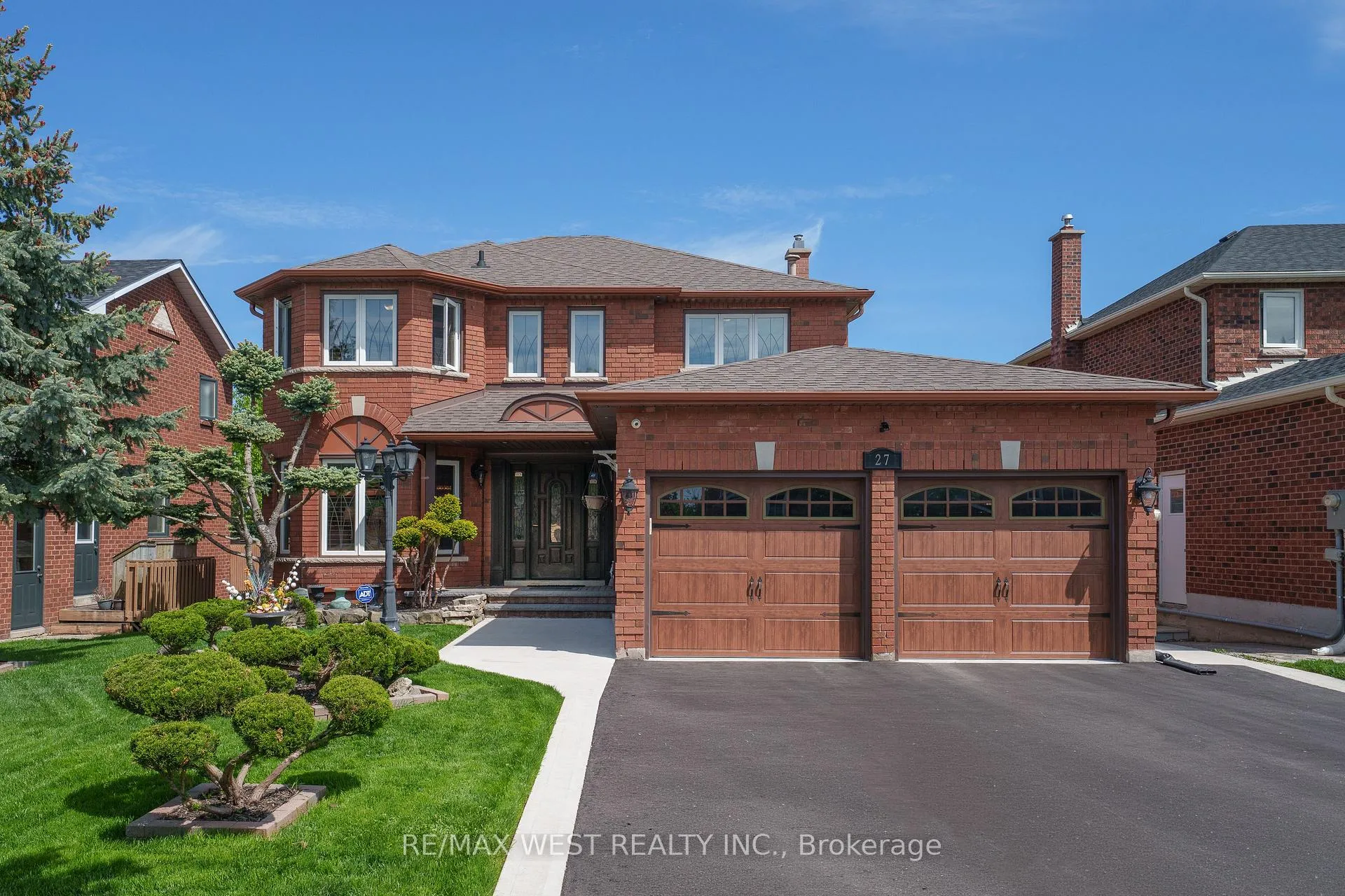 Photo 3 of 27 Golden Meadow Road, Barrie, Bayshore — HOMEH