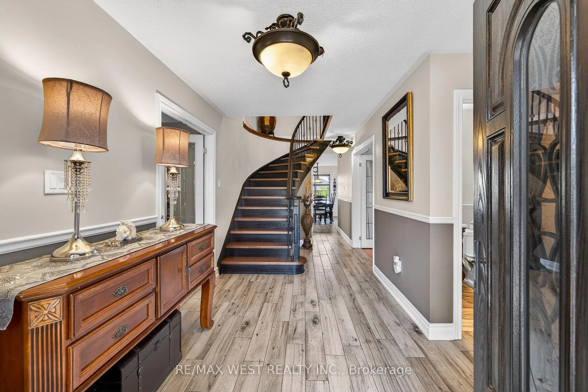 Photo 6 of 27 Golden Meadow Road, Barrie, Bayshore — HOMEH