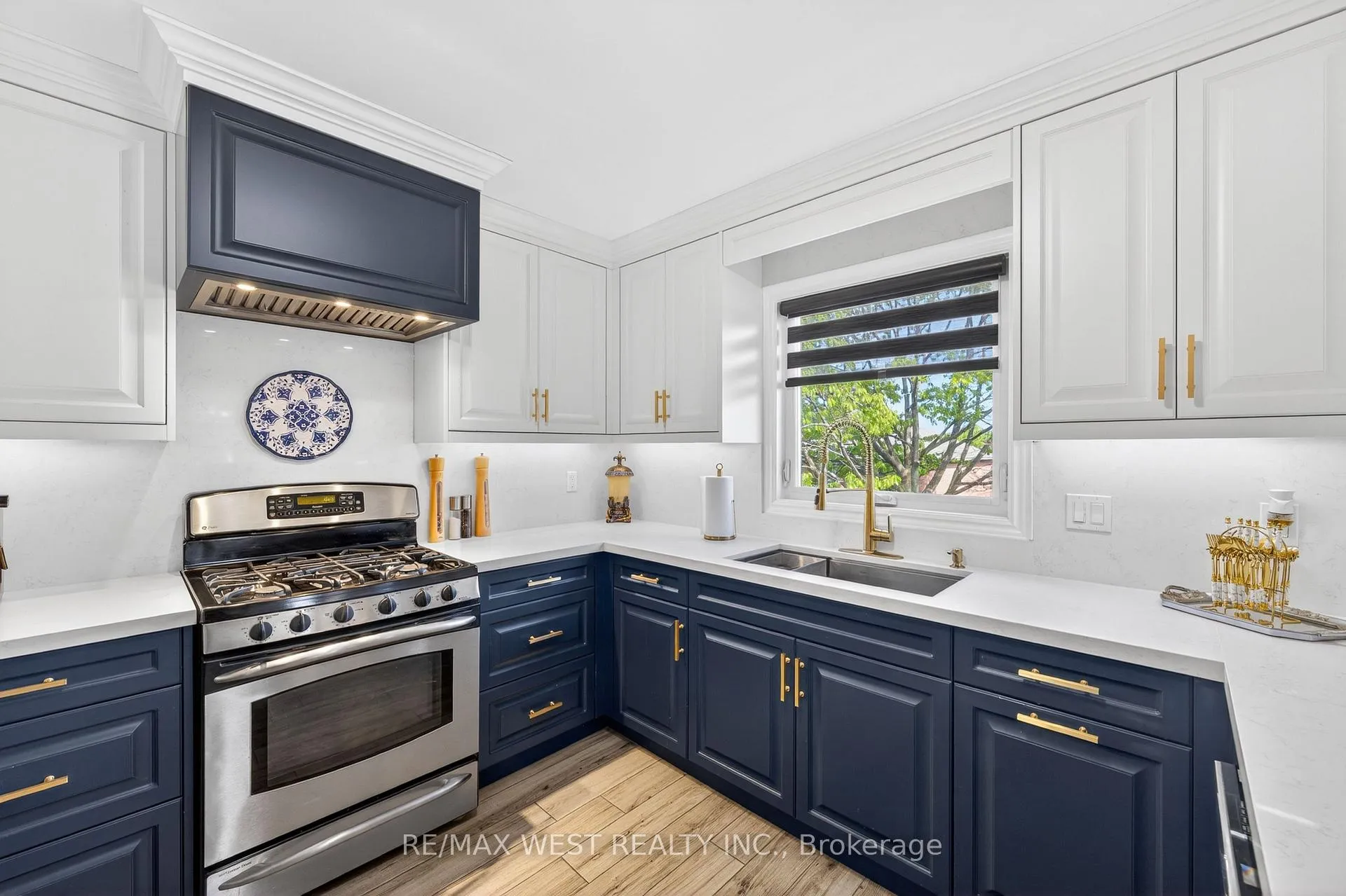 Photo 14 of 27 Golden Meadow Road, Barrie, Bayshore — HOMEH
