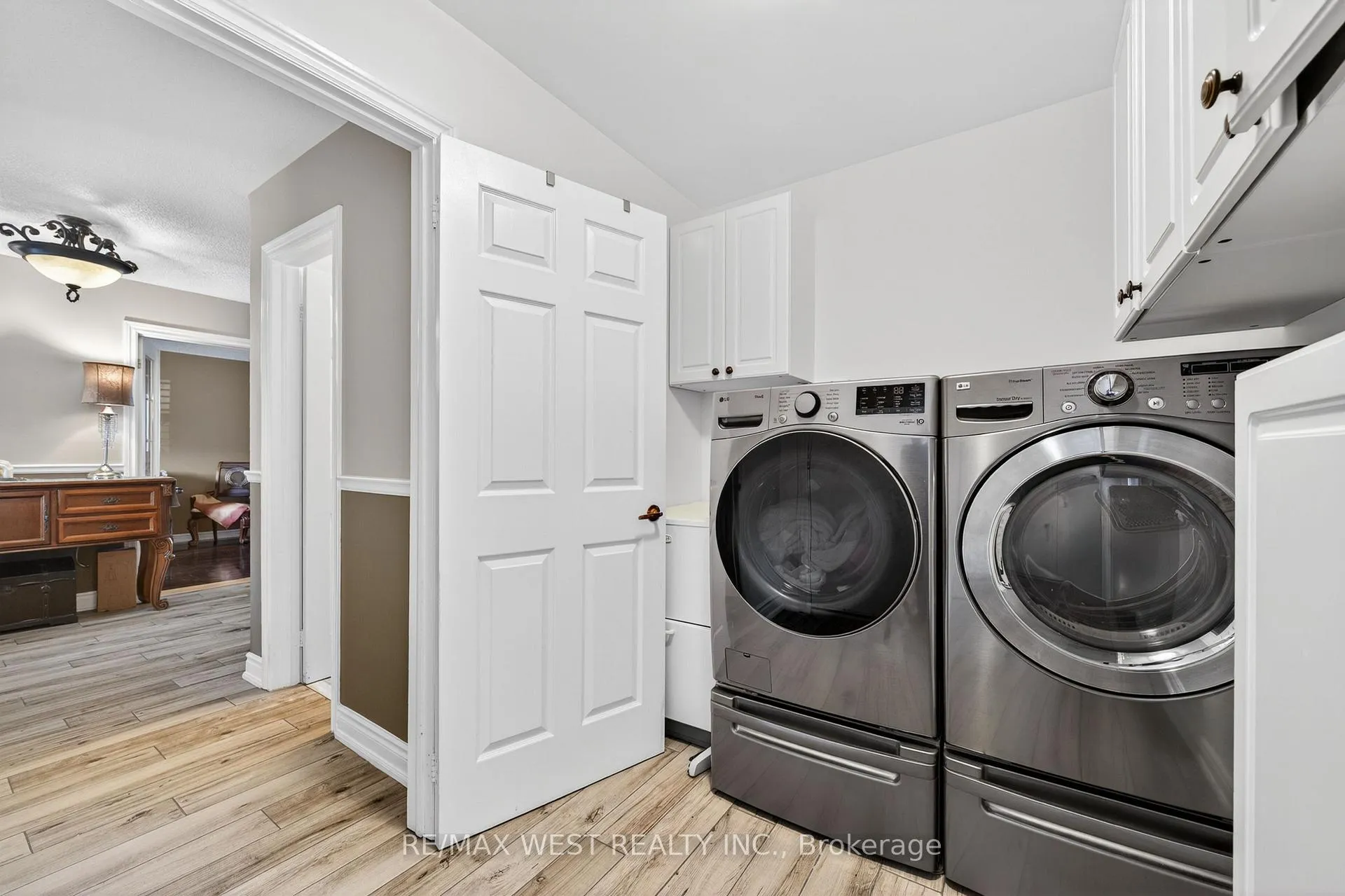 Photo 25 of 27 Golden Meadow Road, Barrie, Bayshore — HOMEH
