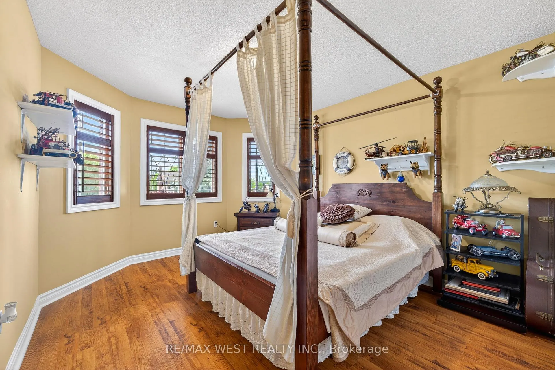 Photo 34 of 27 Golden Meadow Road, Barrie, Bayshore — HOMEH