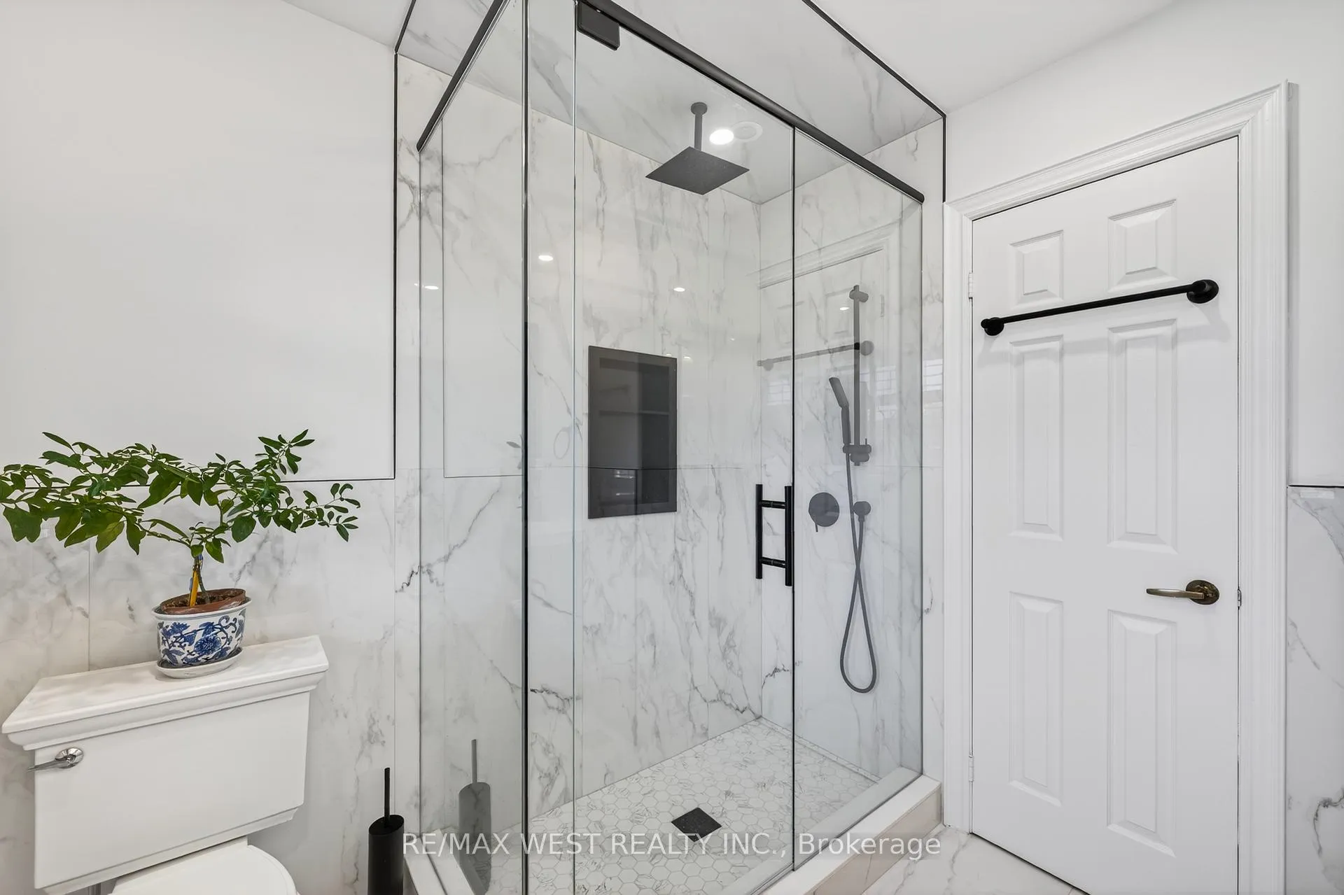 Photo 38 of 27 Golden Meadow Road, Barrie, Bayshore — HOMEH