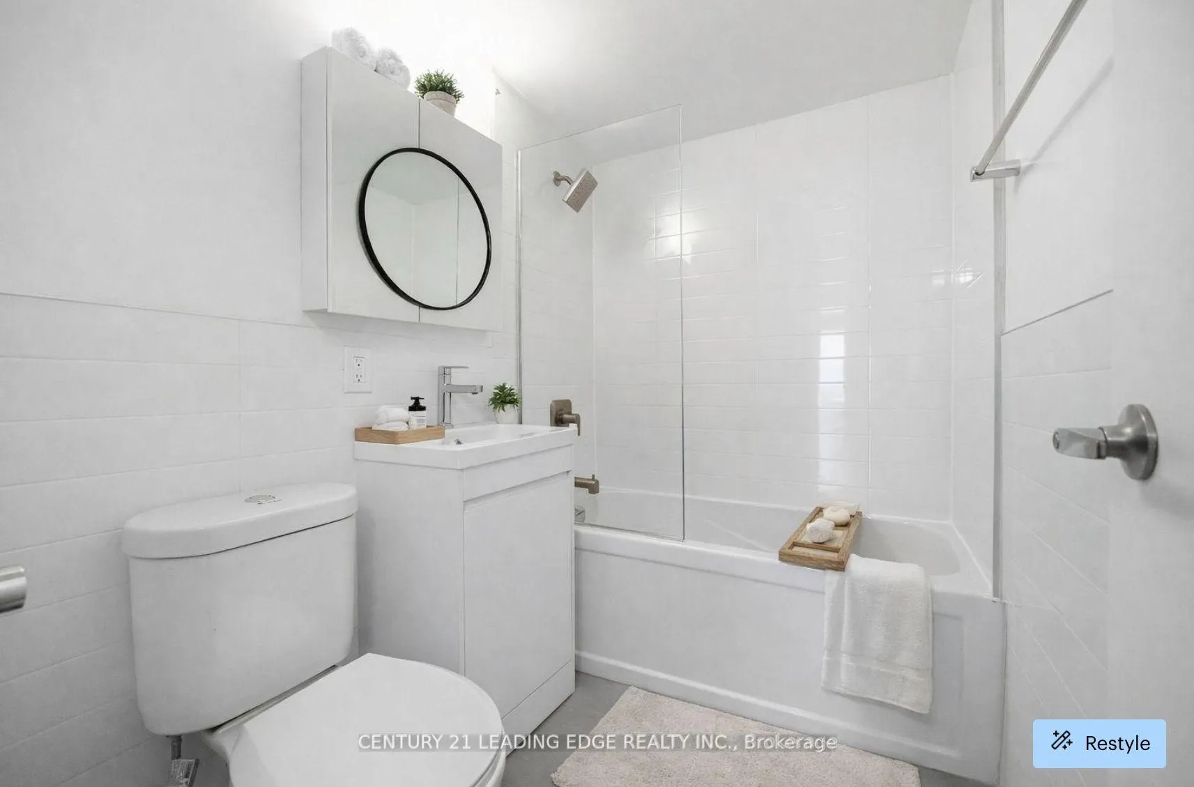 Photo 9 of Unit 501, 103 Avenue Road, Toronto, The Annex — HOMEH