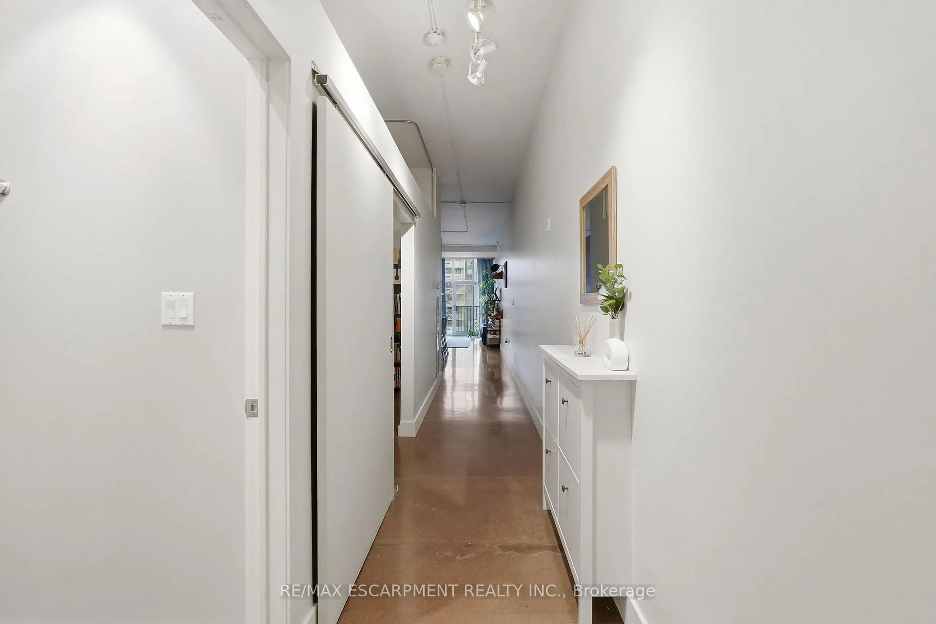 Photo 2 of Unit 510, 66 Bay Street S, Hamilton, Durand — HOMEH