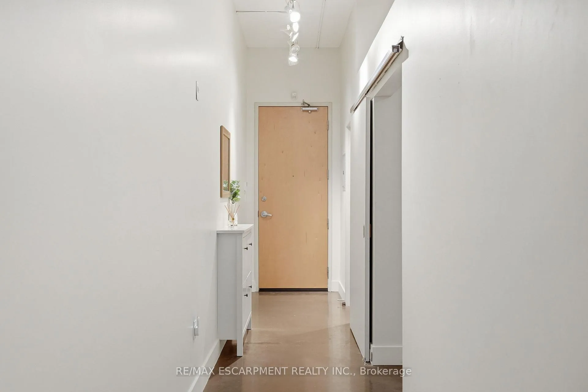 Photo 15 of Unit 510, 66 Bay Street S, Hamilton, Durand — HOMEH