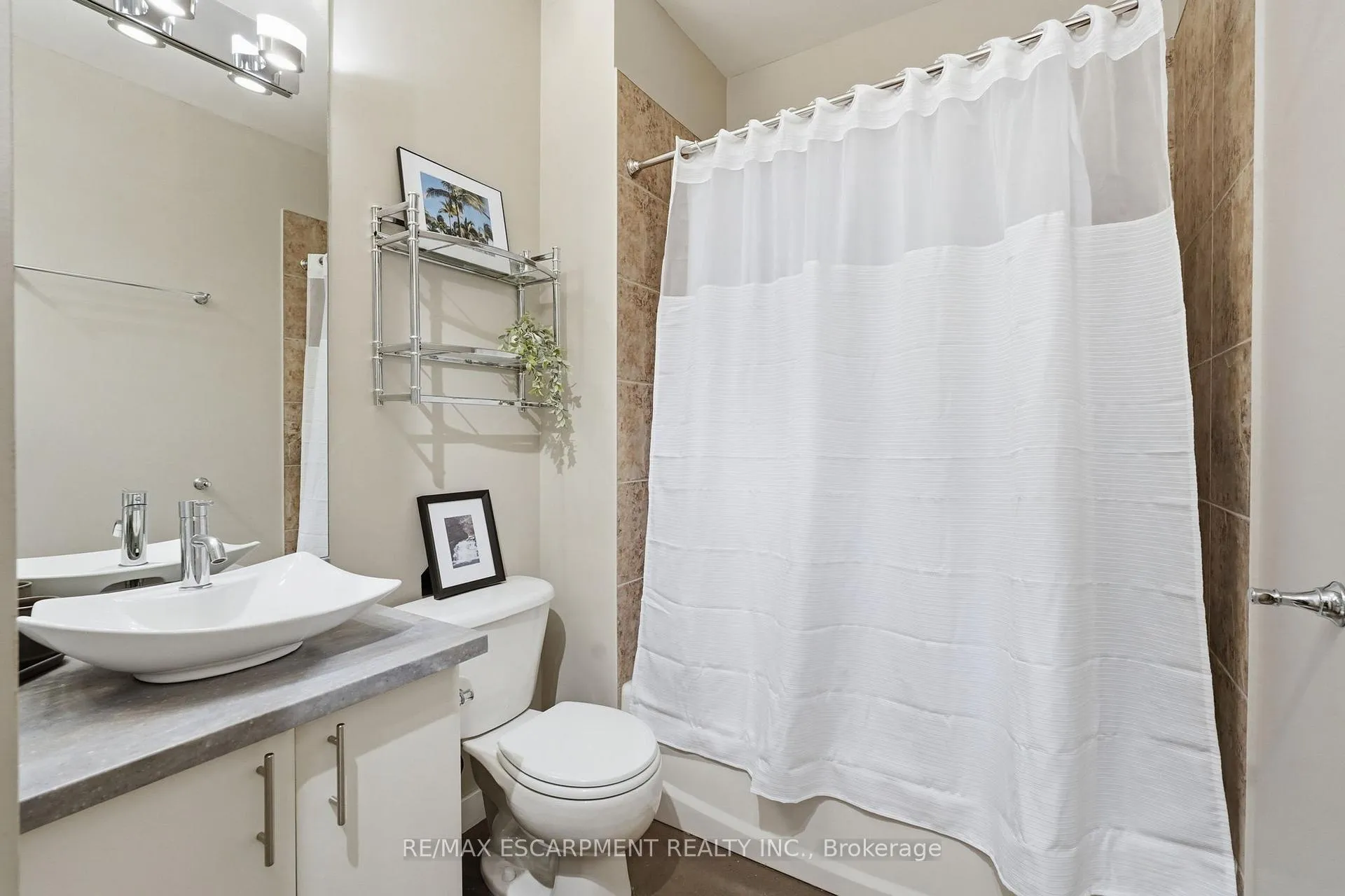 Photo 18 of Unit 510, 66 Bay Street S, Hamilton, Durand — HOMEH