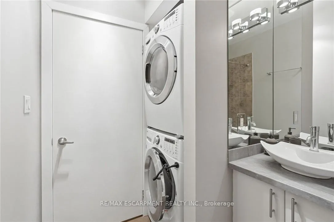 Photo 20 of Unit 510, 66 Bay Street S, Hamilton, Durand — HOMEH