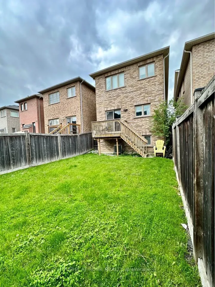 Photo 7 of 169 District Avenue, Vaughan, Patterson — HOMEH