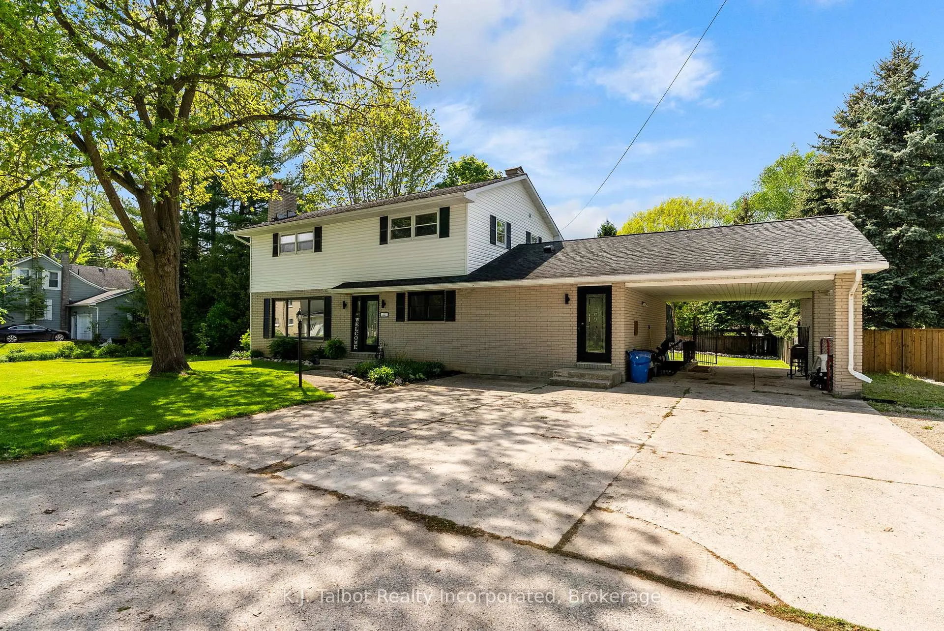 Photo 2 of 441 Coombs Street, North Huron, Blyth — HOMEH