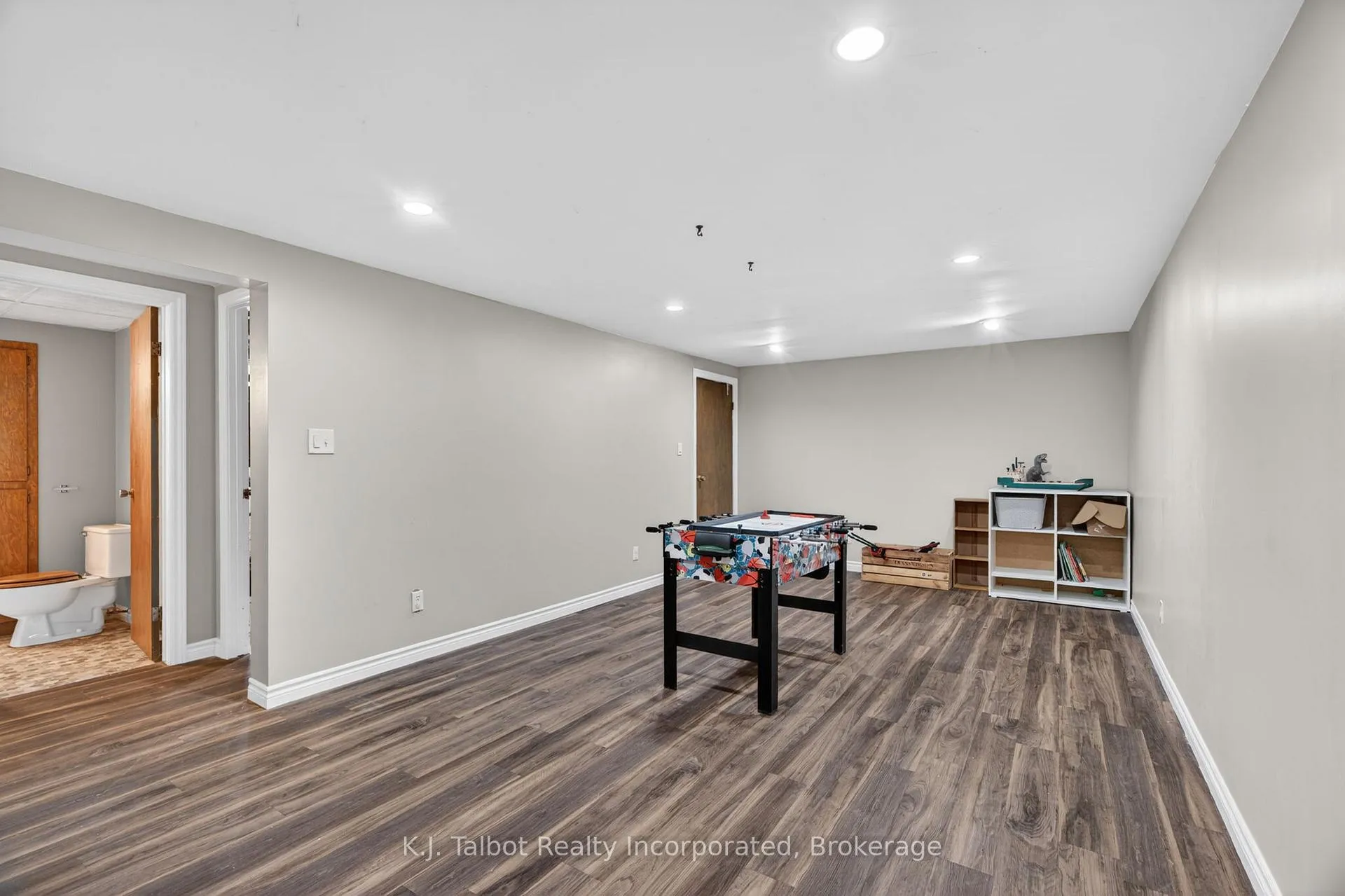 Photo 32 of 441 Coombs Street, North Huron, Blyth — HOMEH