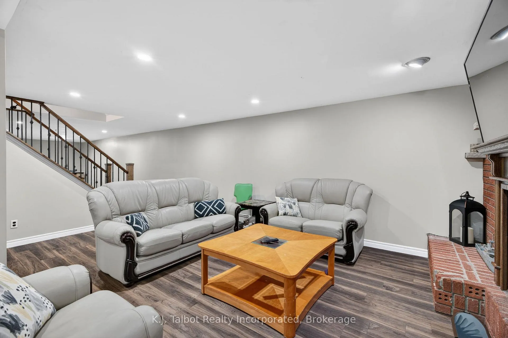 Photo 35 of 441 Coombs Street, North Huron, Blyth — HOMEH