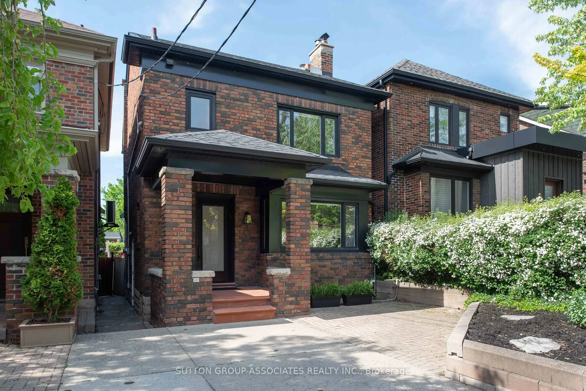 Photo 2 of 8 Dundurn Crescent, Toronto, Humewood-Cedarvale — HOMEH