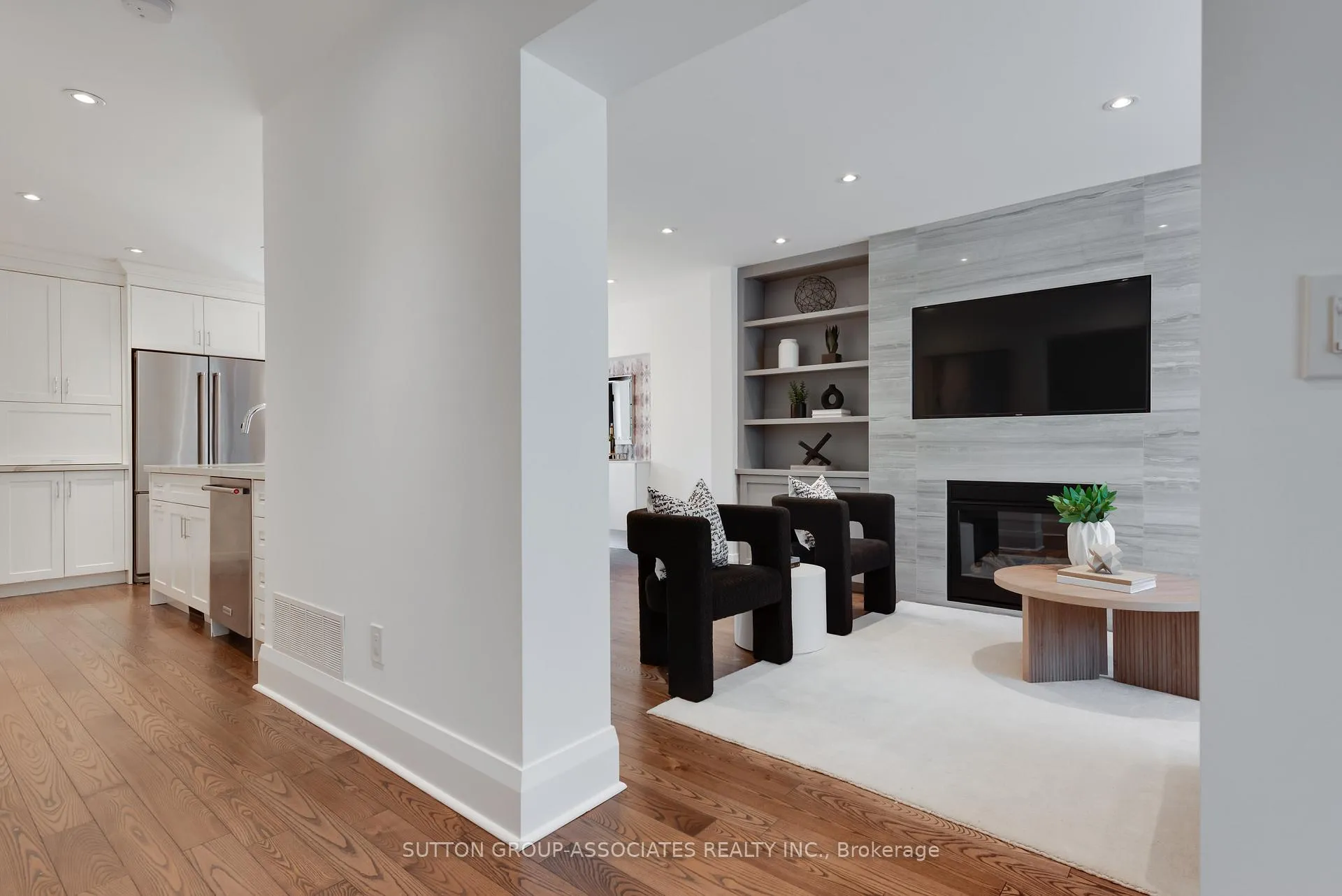 Photo 6 of 8 Dundurn Crescent, Toronto, Humewood-Cedarvale — HOMEH