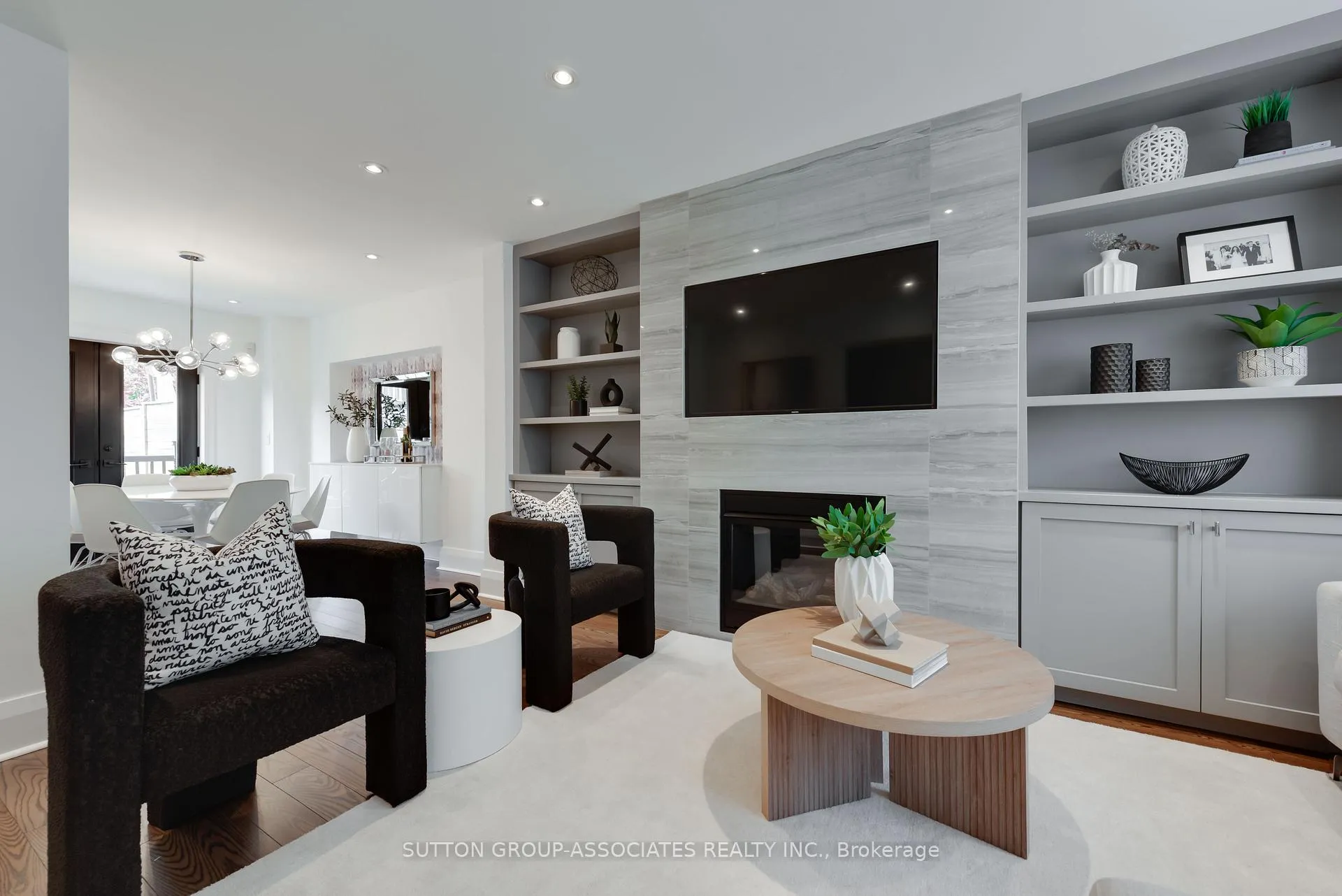 Photo 8 of 8 Dundurn Crescent, Toronto, Humewood-Cedarvale — HOMEH