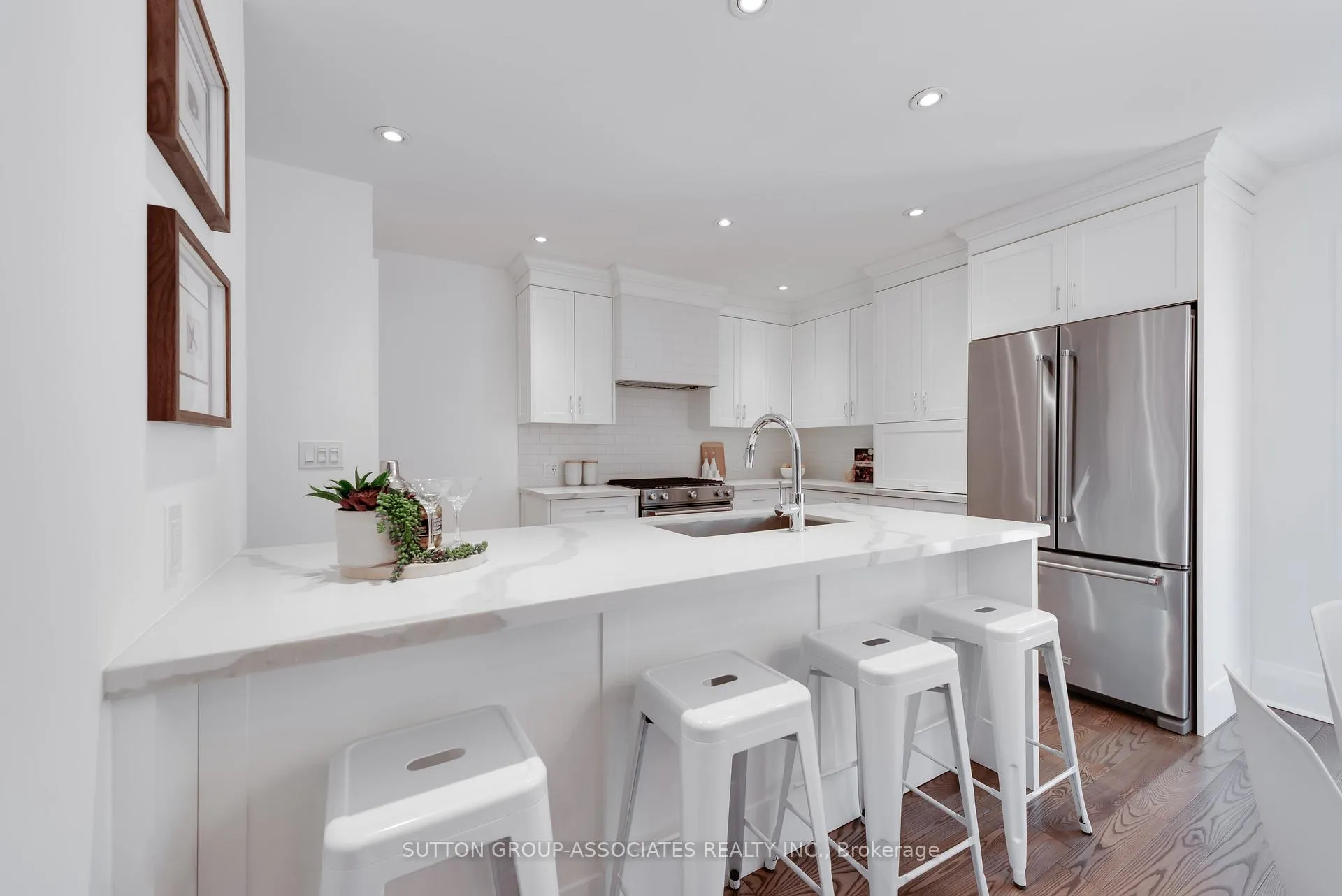 Photo 14 of 8 Dundurn Crescent, Toronto, Humewood-Cedarvale — HOMEH