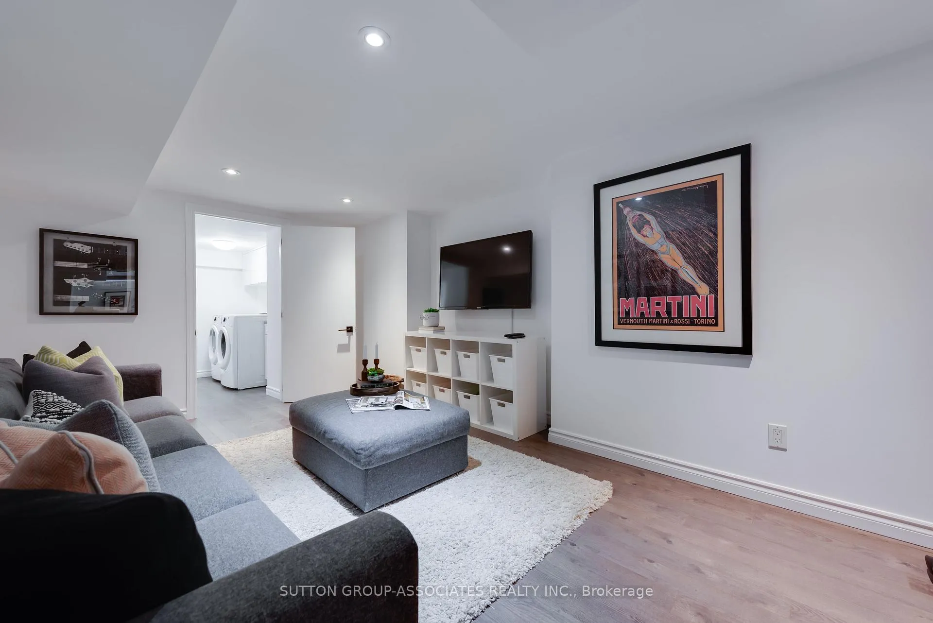 Photo 30 of 8 Dundurn Crescent, Toronto, Humewood-Cedarvale — HOMEH