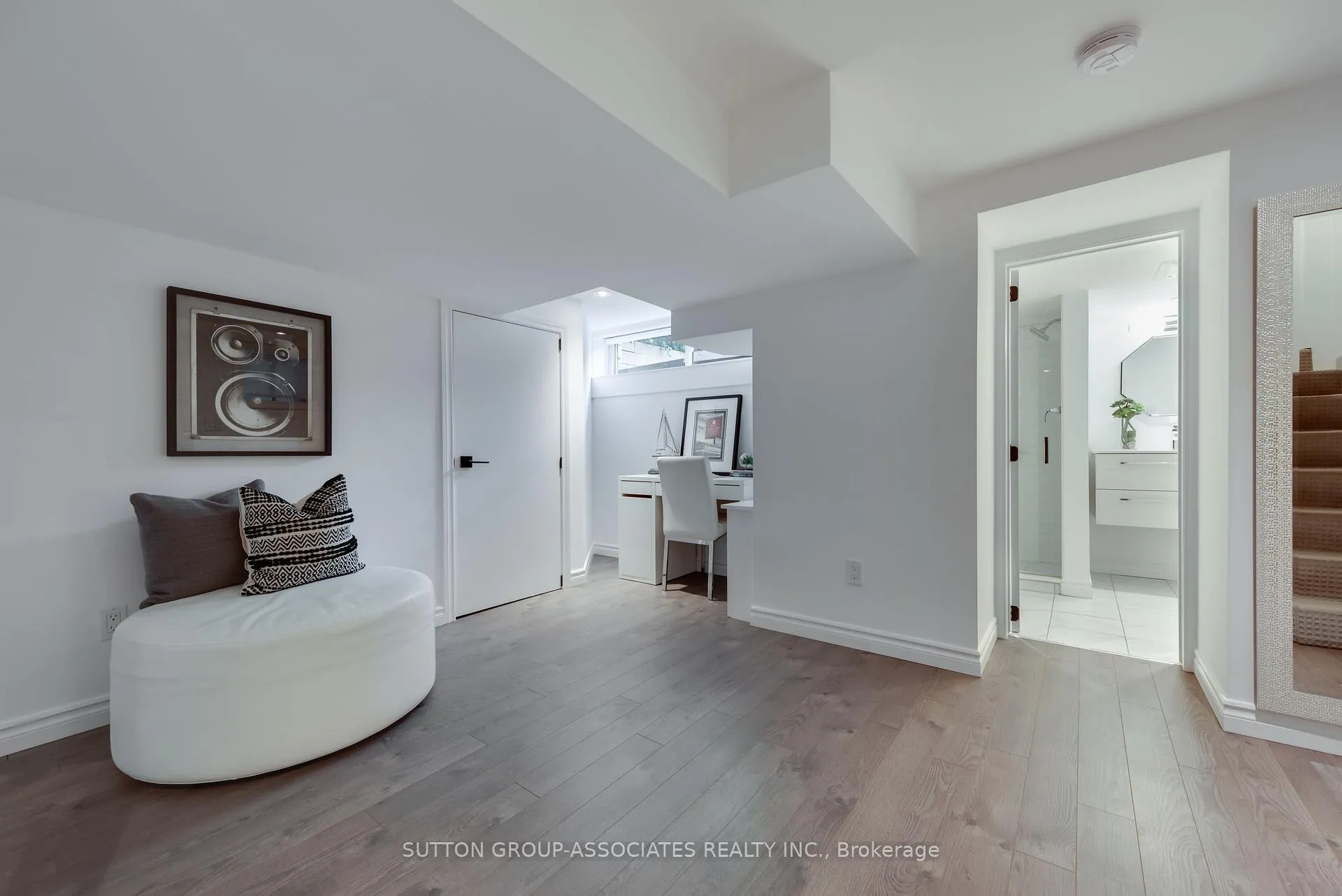 Photo 33 of 8 Dundurn Crescent, Toronto, Humewood-Cedarvale — HOMEH