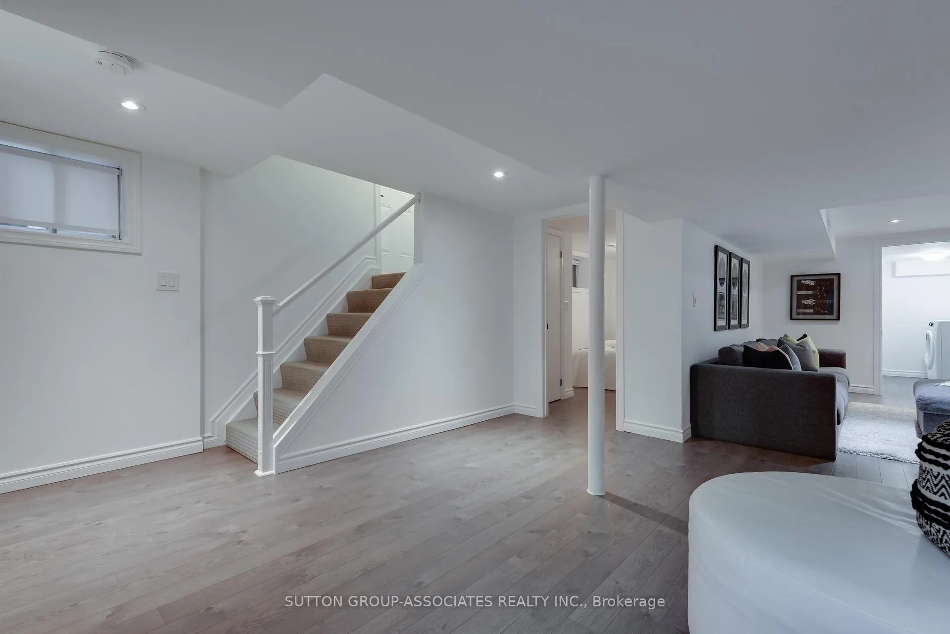Photo 34 of 8 Dundurn Crescent, Toronto, Humewood-Cedarvale — HOMEH