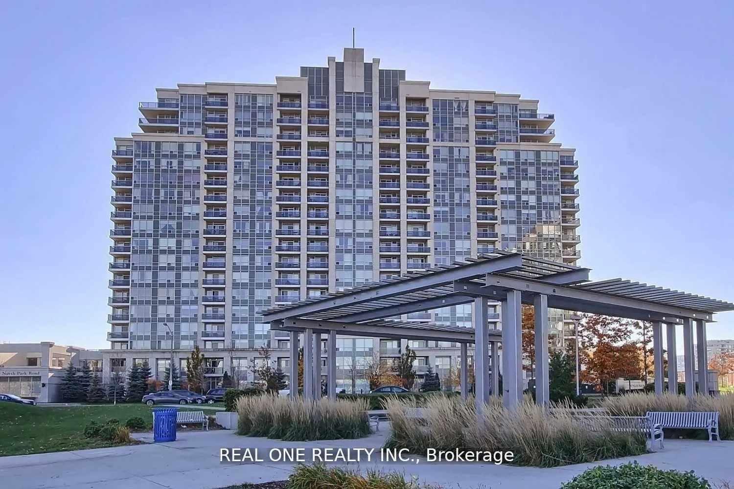 Front of Unit 801, 15 North Park Road