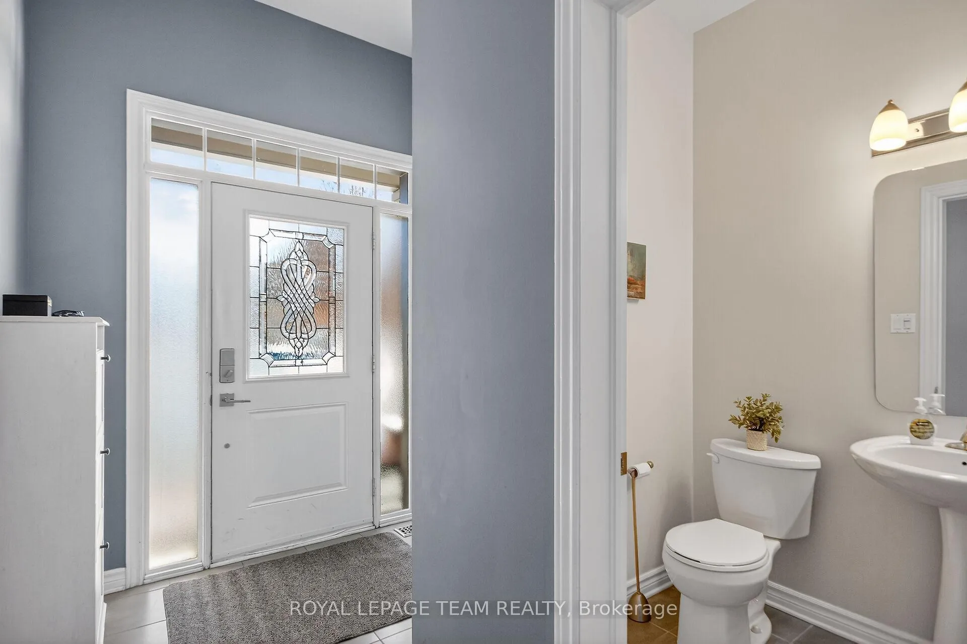 Photo 3 of 1591 Carronbridge Circle, Ottawa, Kanata - Emerald Meadows/Trailwest — HOMEH